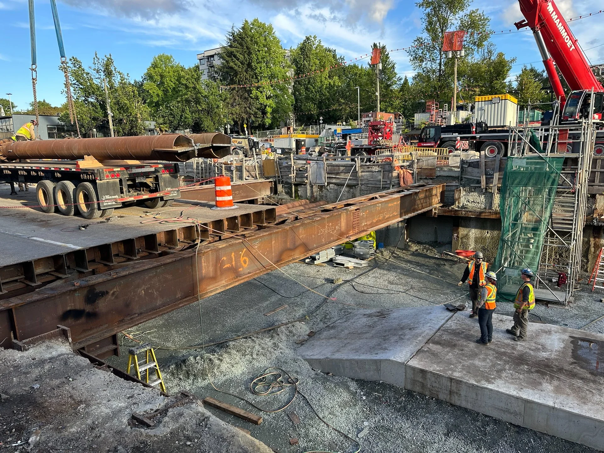  The people give you a good sense as to how big the beams were. 