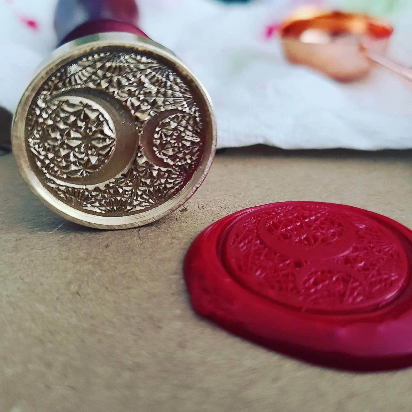 Despite how much I try and just keep things simple, every project I touch has to be 
A E S T H E T I Q U E.
Each like of candle scents I make is going to have it's own affiliated wax seal and color of wax to go with it.
