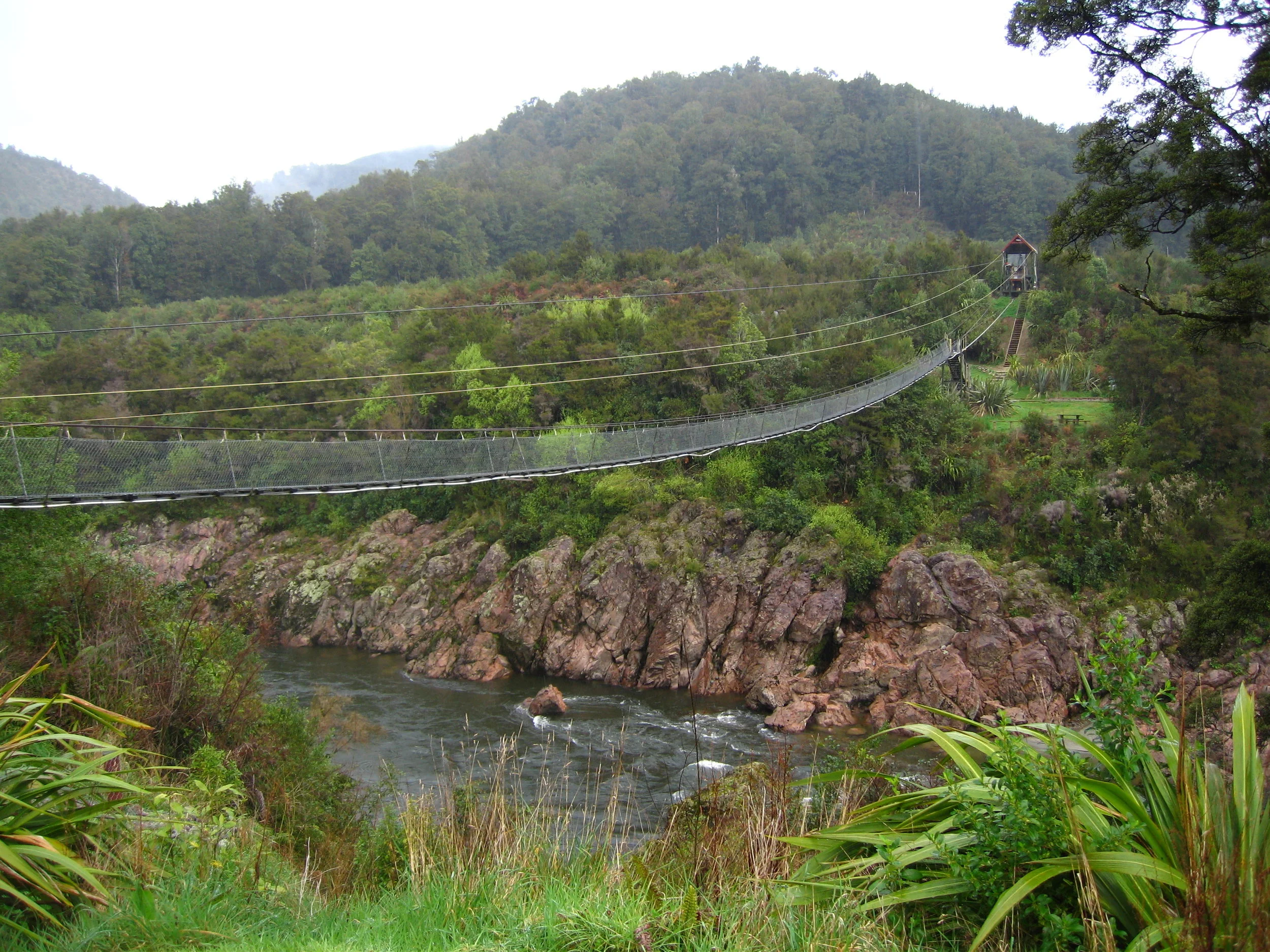 2005-09-17 Drive to Motueka (6).JPG