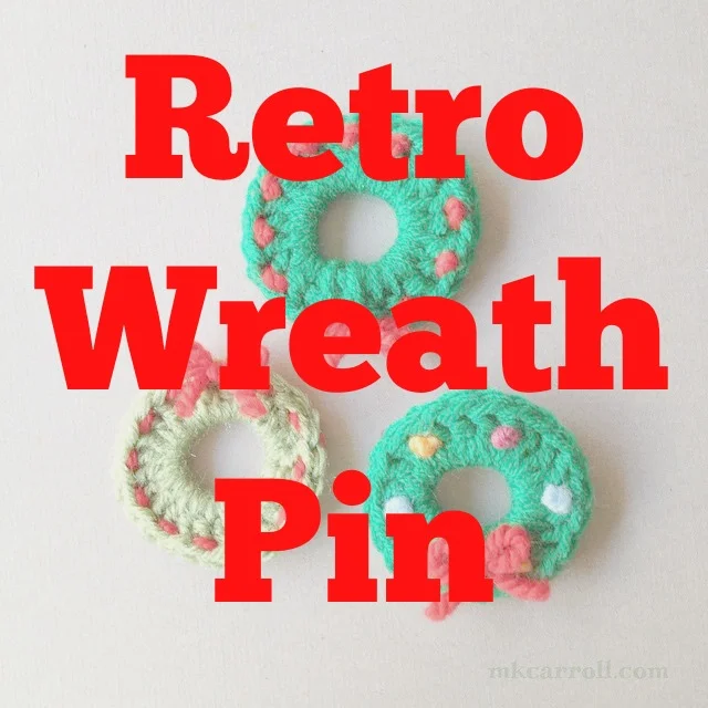 Retro Wreath Pin 