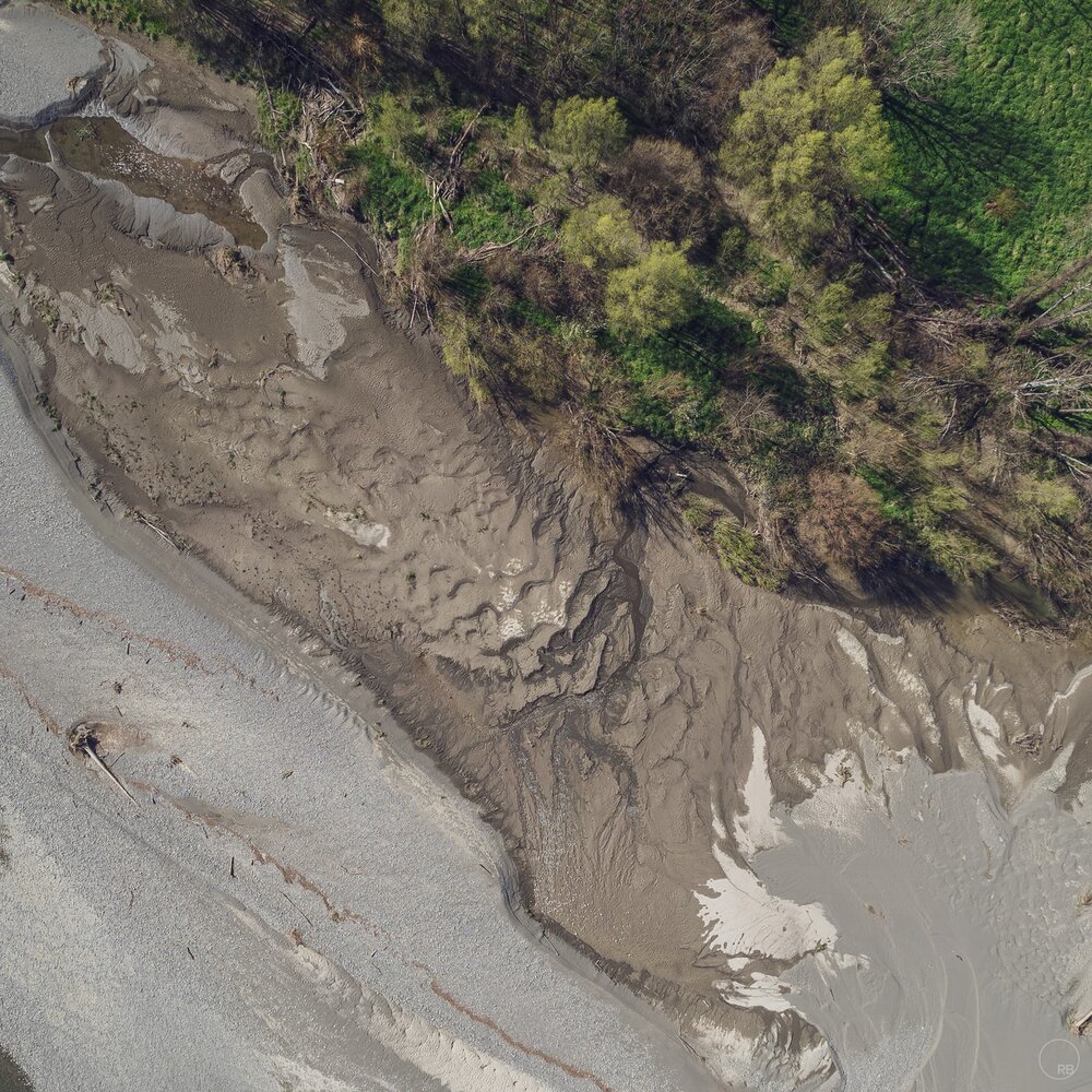 Riverbank.

#air2s #droneoftheday #dronepics #aerialphotography #djicreator #dji #instadrone #nz #landscapephotography #landscape #beautifuldestinations #wonderlustnewzealand #beautifulnewzealand #earthpixnz #travel #ig_newzealand #travelphotography 