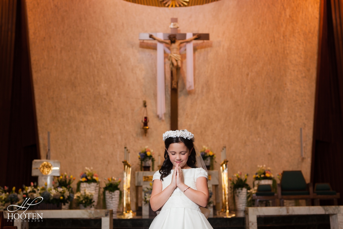 Immaculate-Conception-Catholic-Church-Communion-Portrait-Session-Hooten-Photography-1.jpg