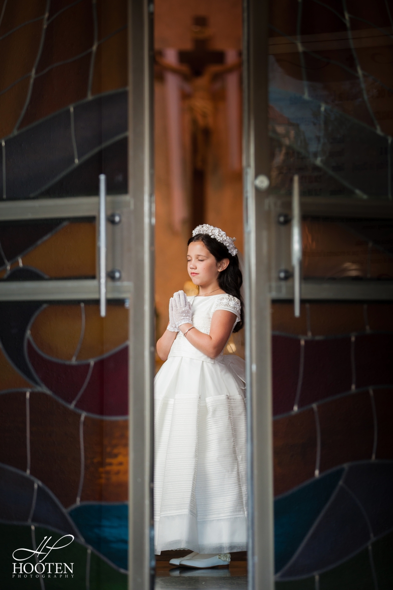 Immaculate-Conception-Catholic-Church-Communion-Portrait-Session-Hooten-Photography-11.jpg