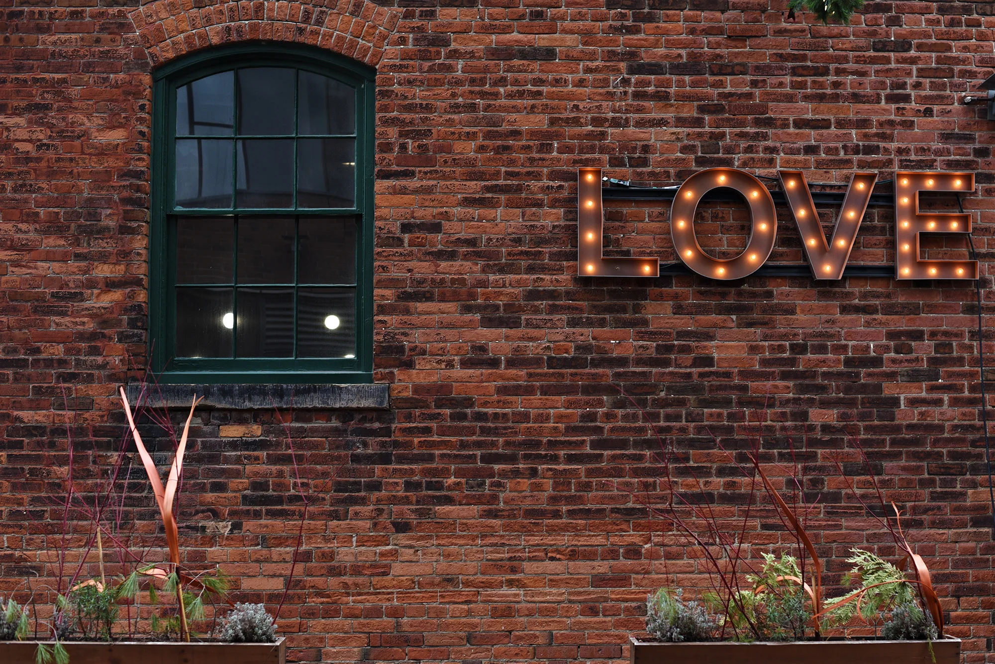 The Gift of Ontario : The Distillery District's Toronto Christmas Market