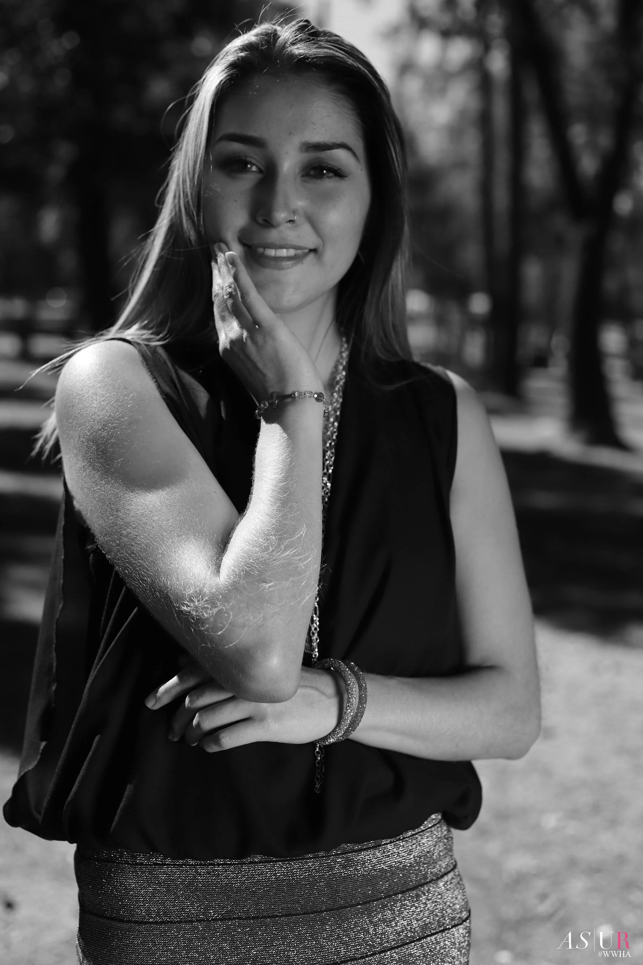 DANIELA B&W-EXTRAS9.JPG