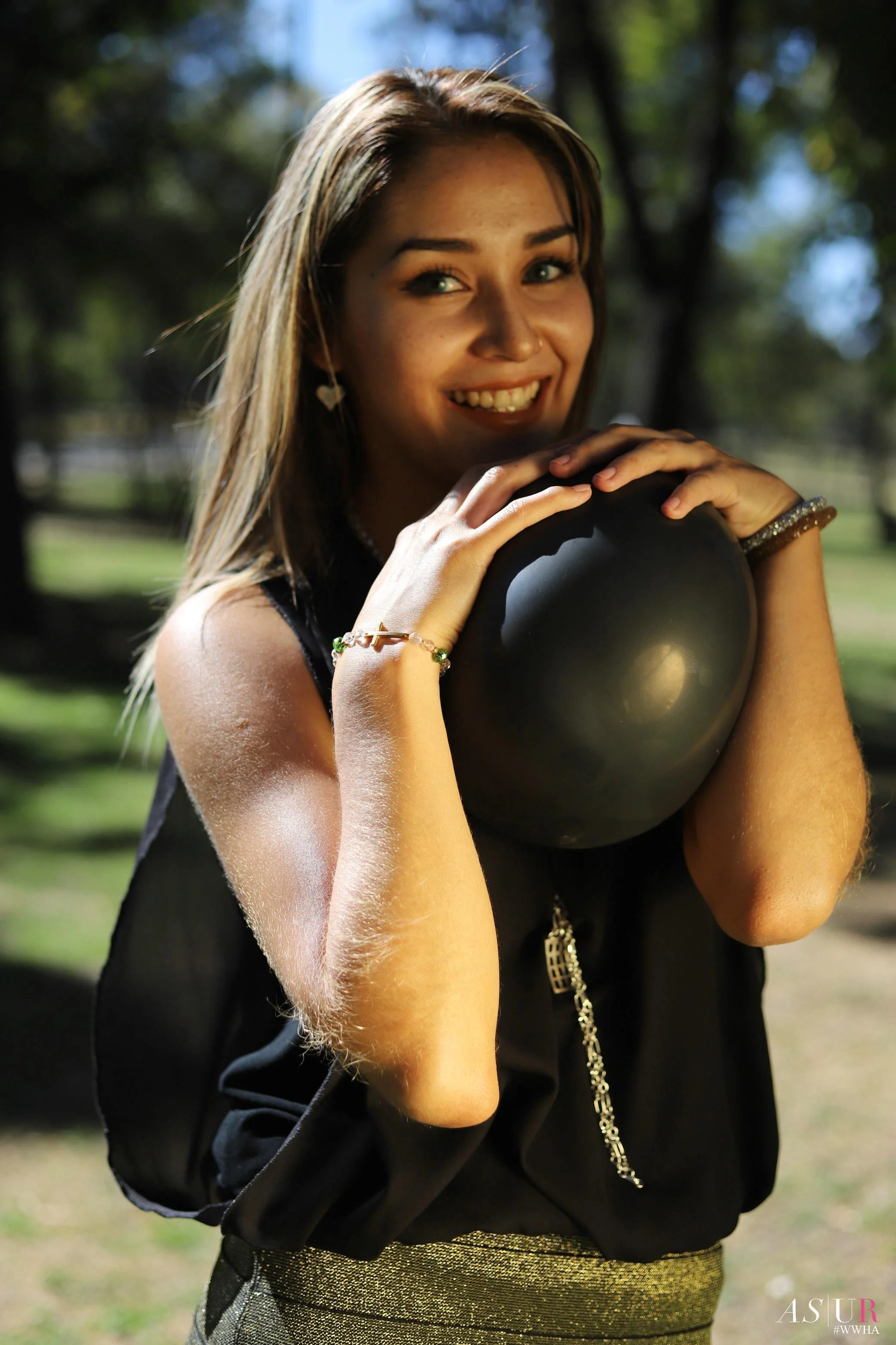 DANIELA BALLOON30.JPG