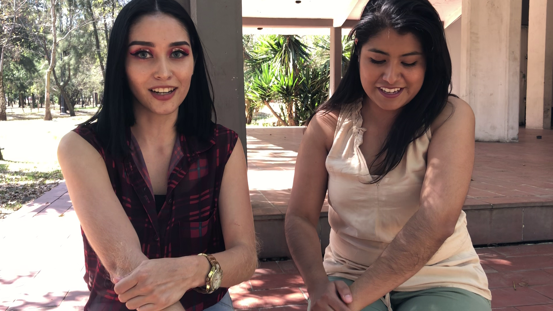 Daniela & Xochi (3).png