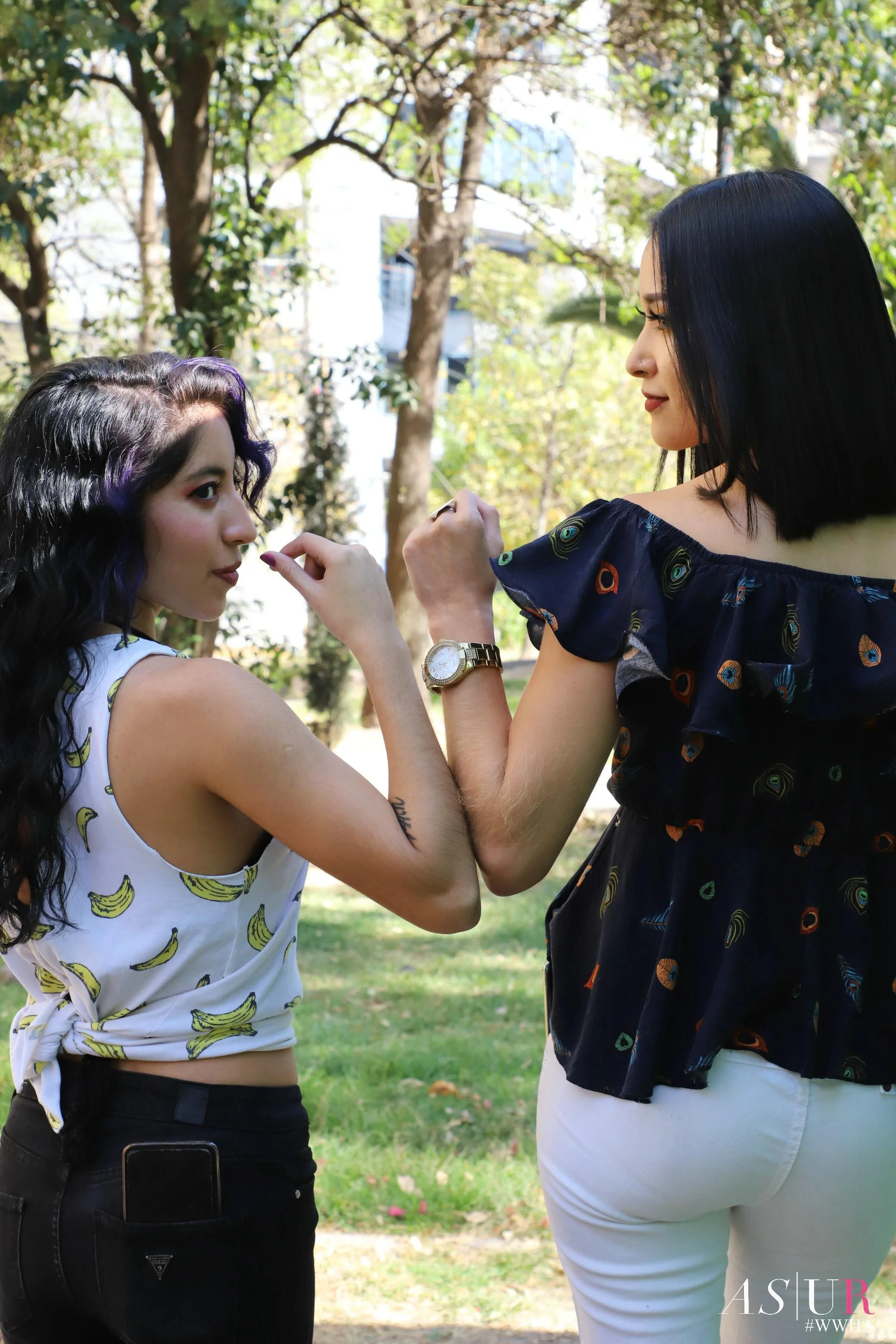 DANIELA & VIANEY A56.JPG