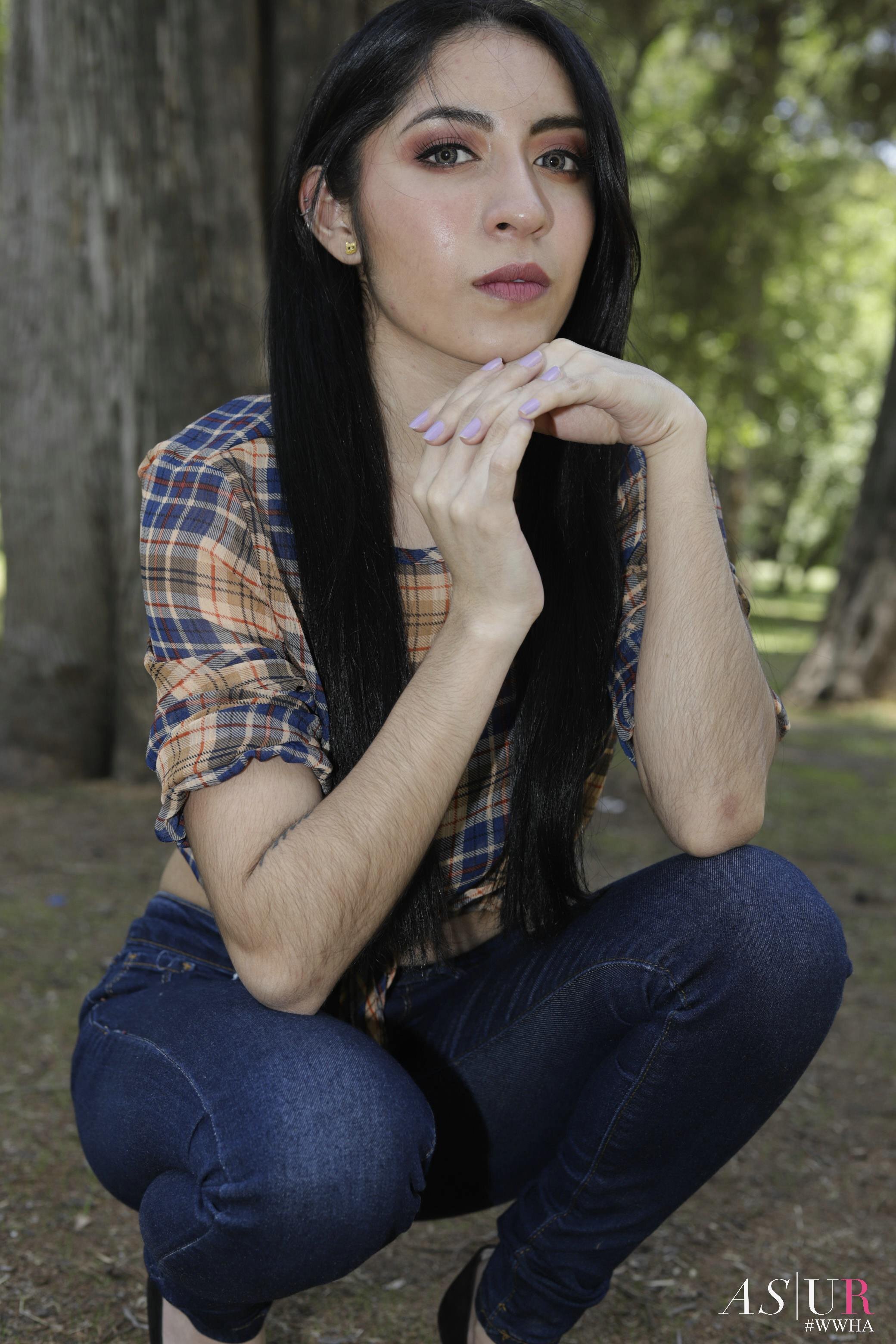 Vianey Gallery 13 Dec 9 2020