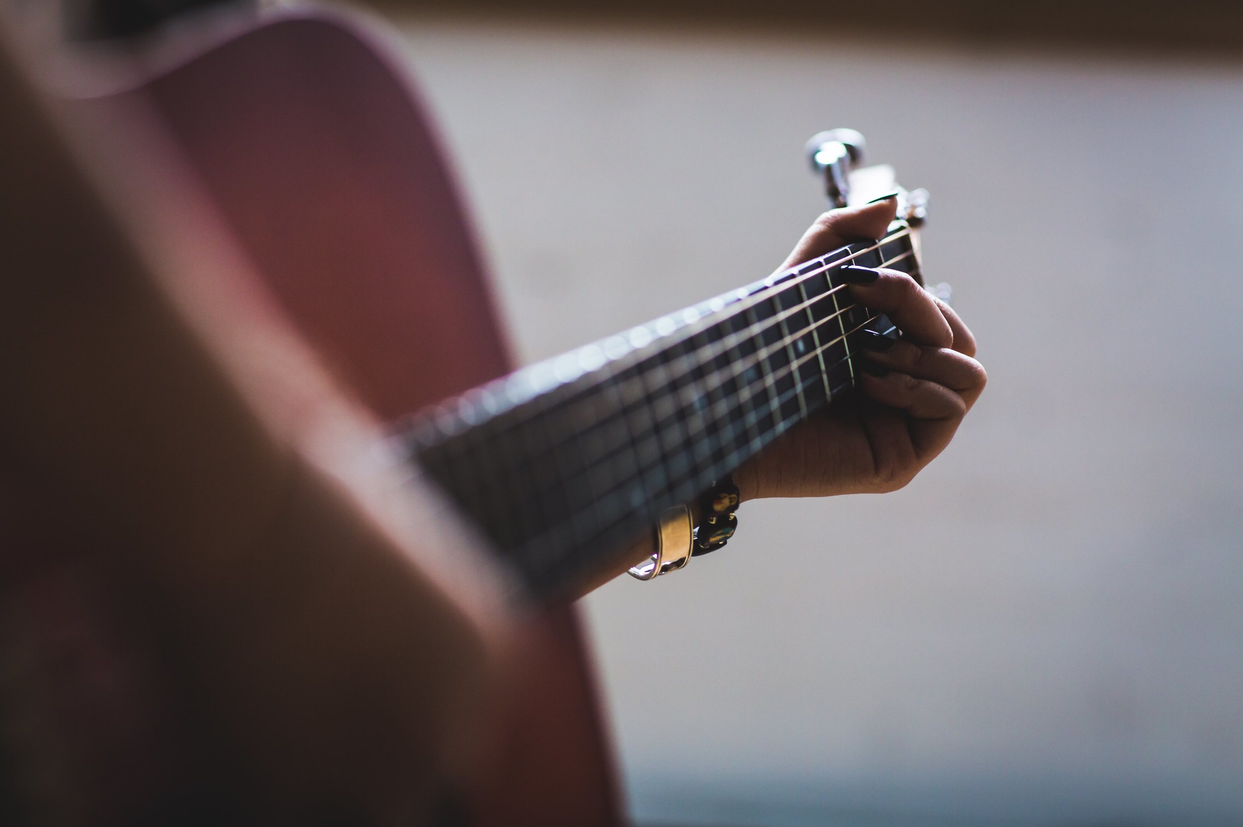2 Minute Guitar Tips: Warm Up & Don't Get Hurt