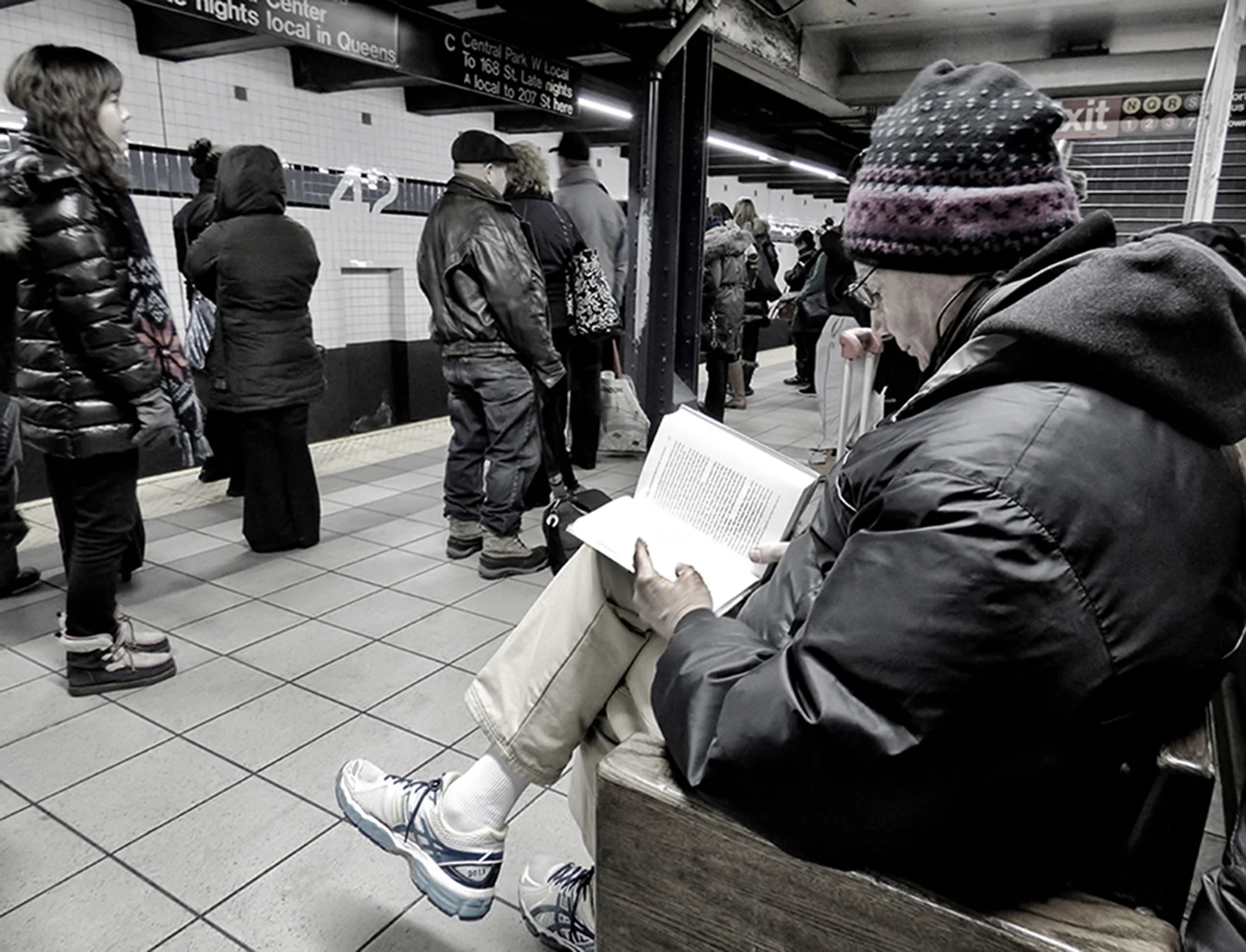 They Read Books in NYC #2
