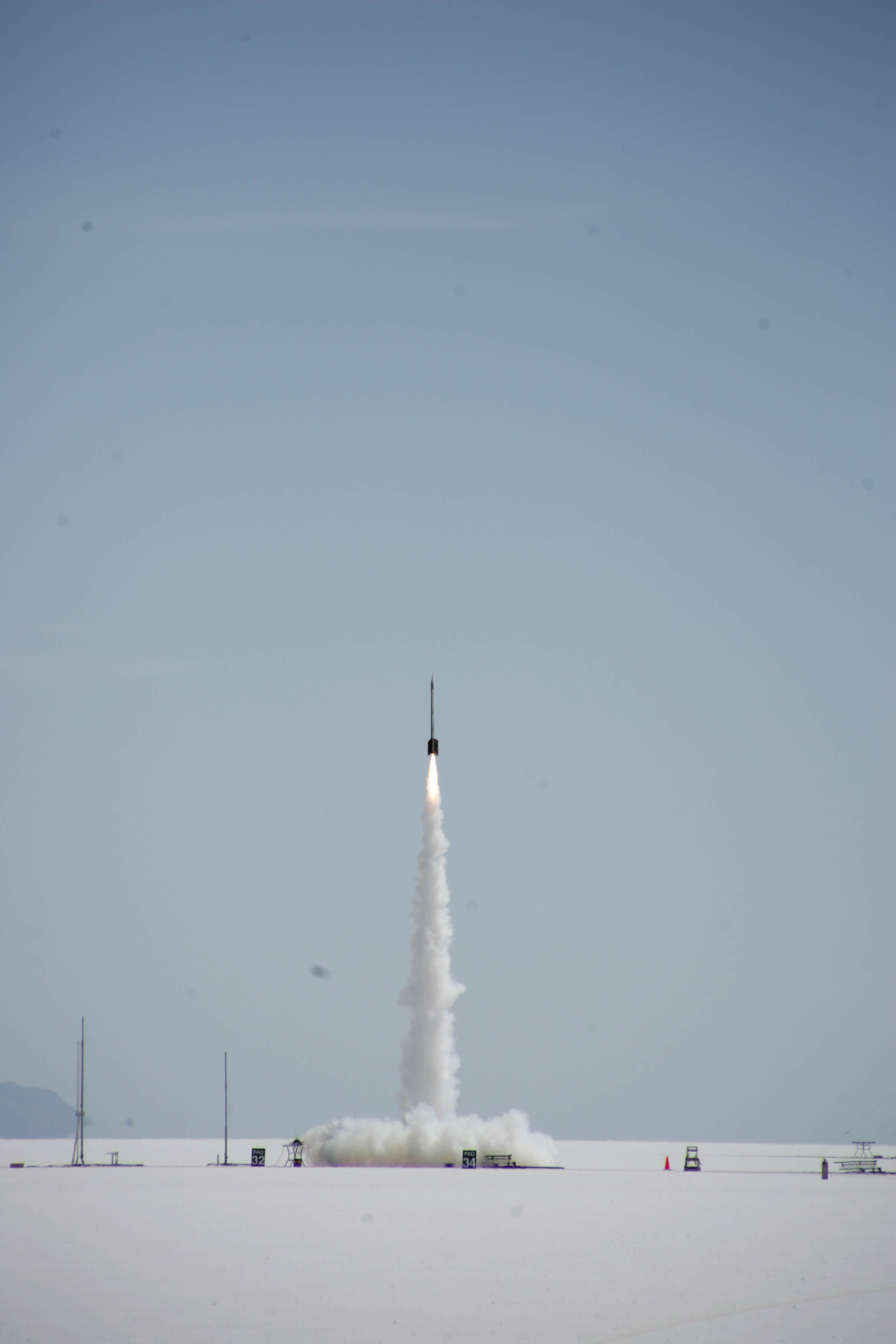 Student-built rocket launches from Utah desert in Nasa's Student Launch competition. (Source: MSFC/Dusty Hood)