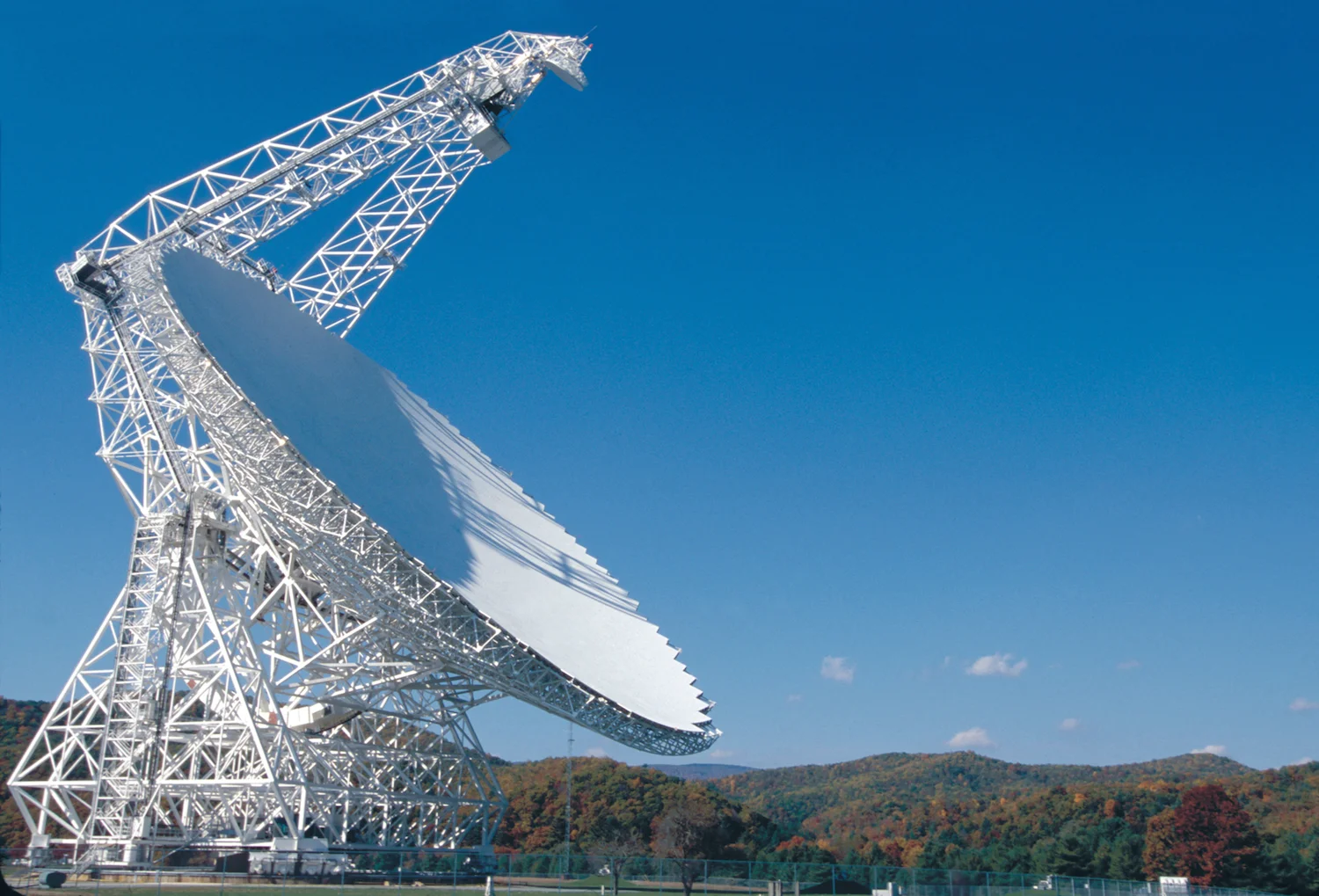 The Green Bank Telescope's 110-meter dish makes it the largest steerable radio telescope in the world. A 7,700 metric tonne support structure lets the telescope cover all but the most southern regions of the sky. Credit: NRAO/AUI/NSF