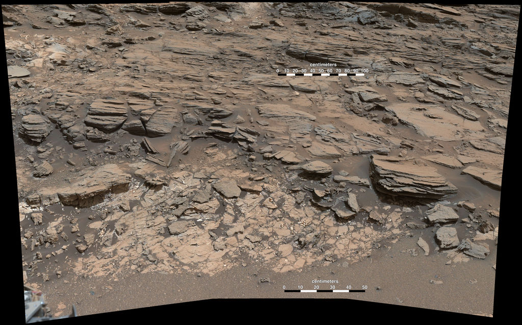 The darker sandstone overlays lighter mudstone in this image from Curiosity's Mast Cam. Credit: Nasa/JPL-Caltech/MSSS