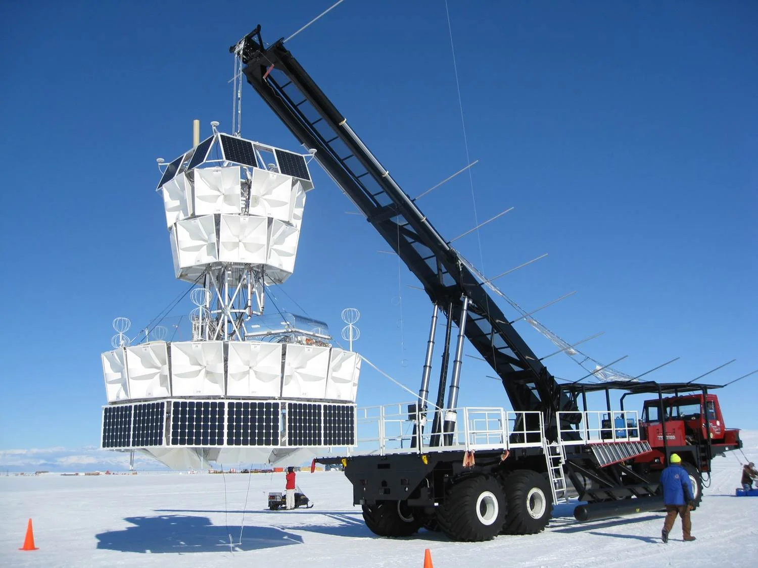 Sending a multi-ton science payload into the stratosphere is hard enough. Doing it in Antarctica makes it even harder. Credit: Nasa Balloon Programs Office