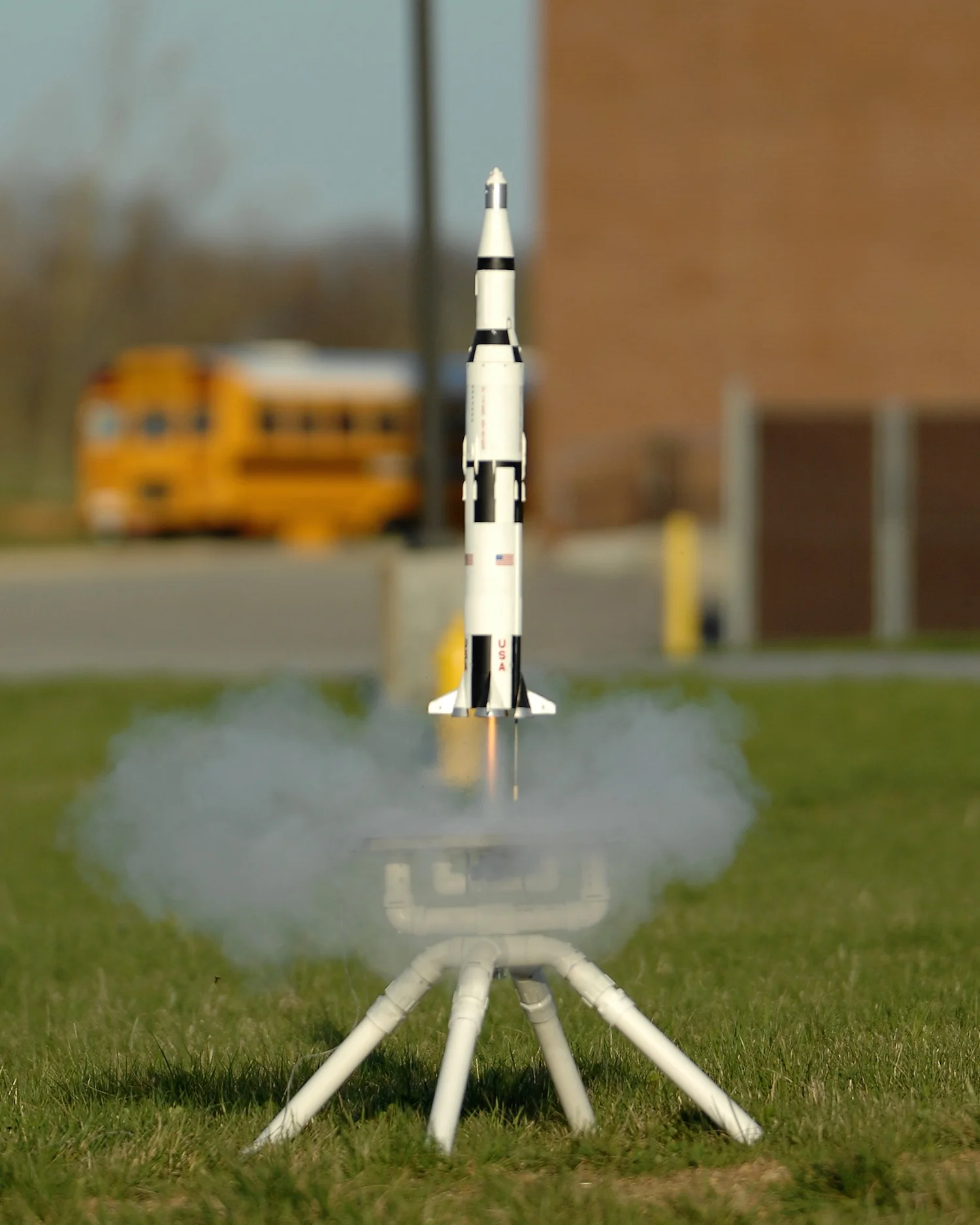 A sixty year focus on safety has made model rocketry an incredibly safe hobby for adults and children alike. Credit: Joe Schneid CC-BY-SA-3.0 via Wikipedia