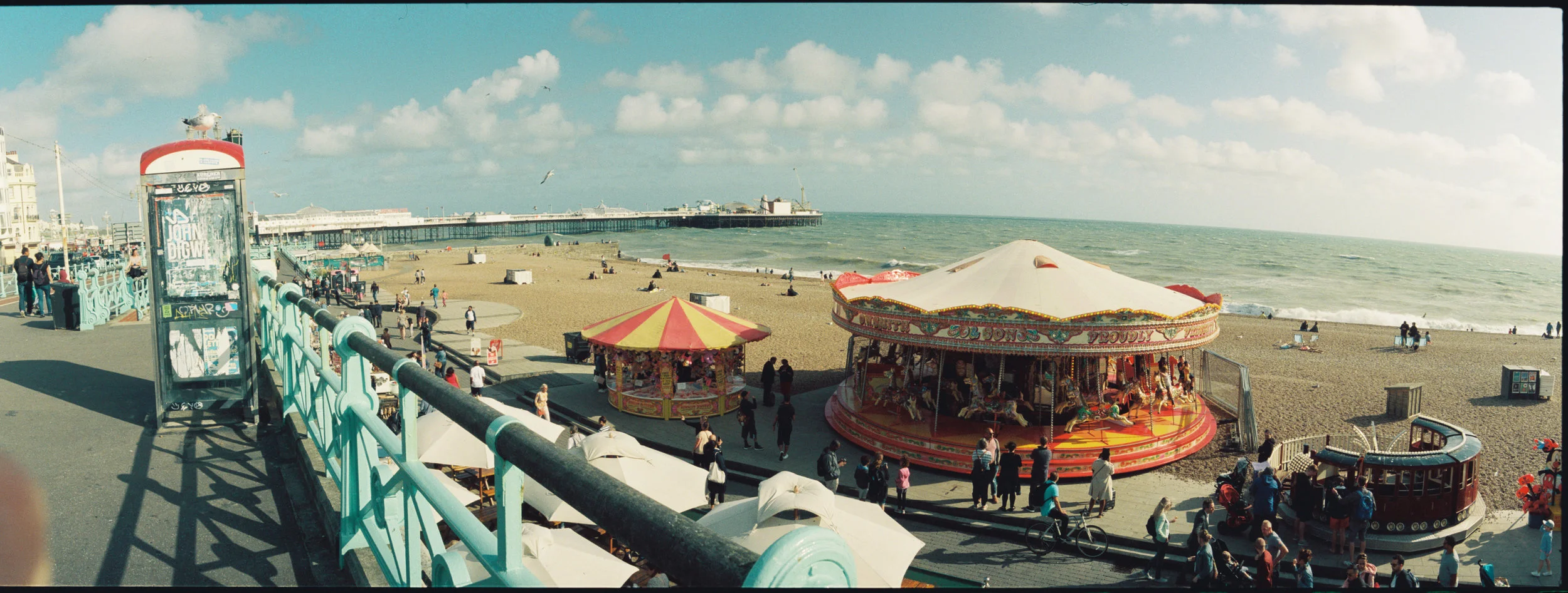 I like the seagull on the phonebox. Nice colour palette with the red and the green. I’m very pleased in general with the color of these shots. The Lomography Colour negative film really created a nice feel to them, almost like photos from old postcards.