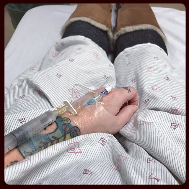 .nothing like injections at the buttcrack of dawn on a day it’s -3 outside 😳 think good thoughts for me ❤️. #facetblock