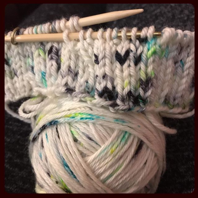 .love when an #accidentalheart shows up in my knitting ❤️.
#knitsforme