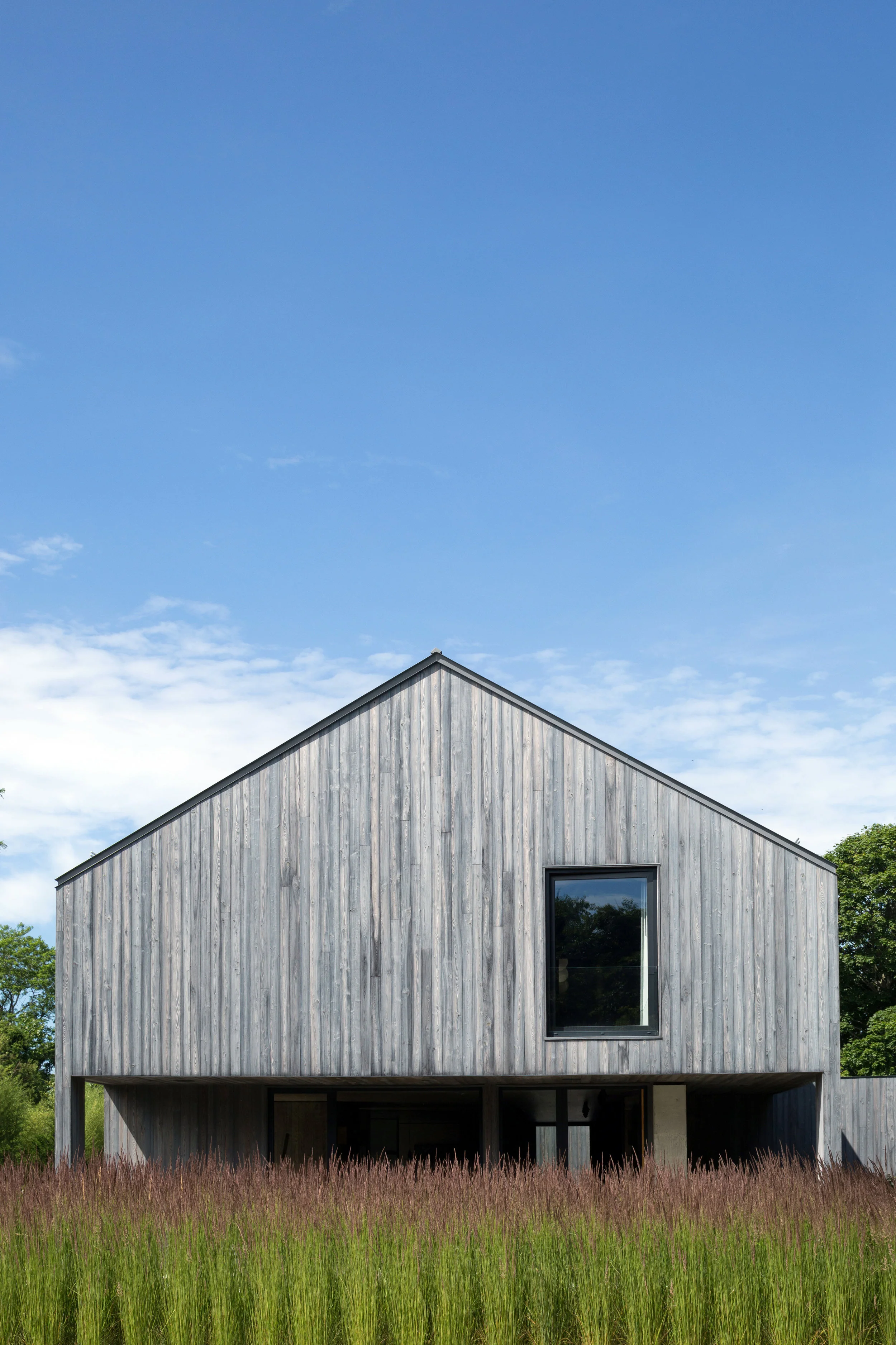 House in the Lanes featured in and on the cover of HC &amp; G, August 2019, Architecture Issue.