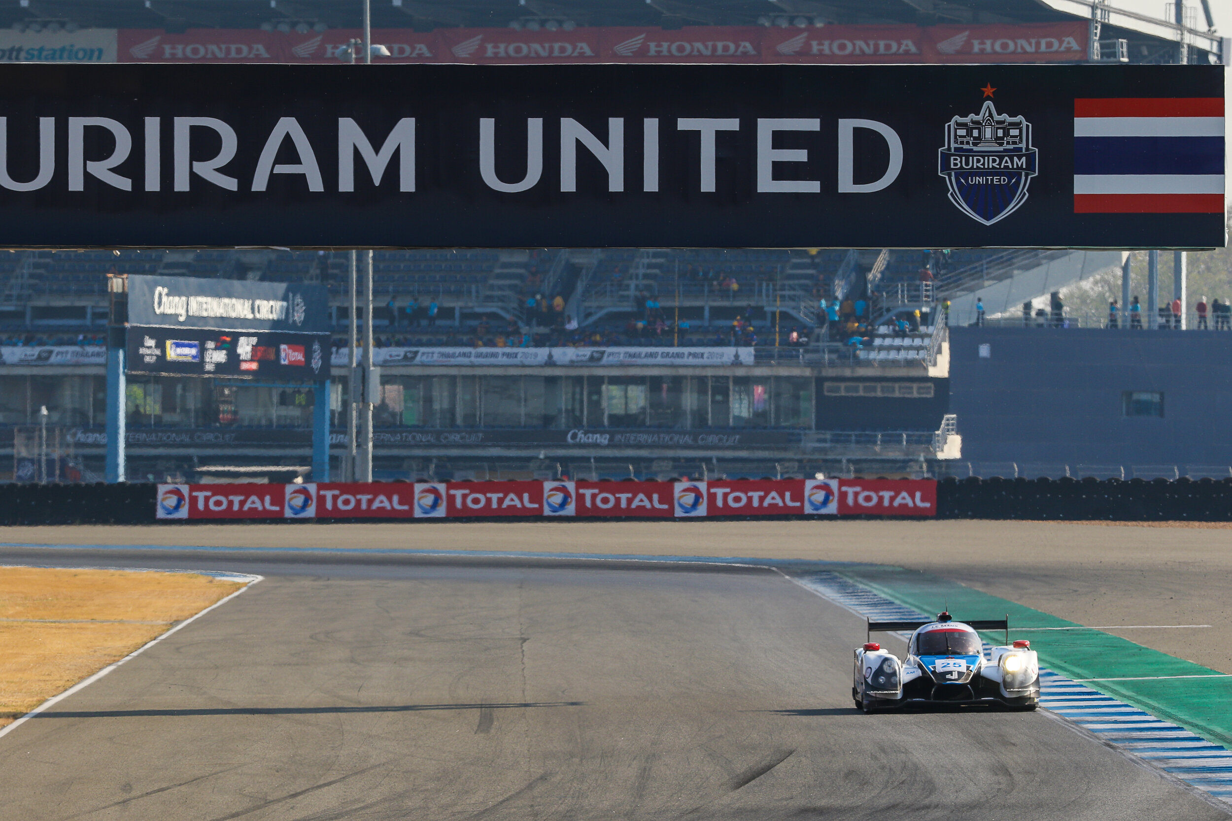 Guy_Cosmo_AsLMS_Buriram-03.jpg