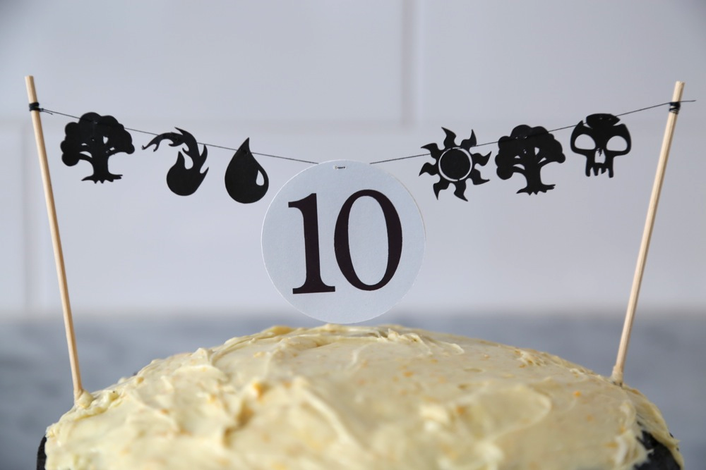 MTG mini mana garland for cake