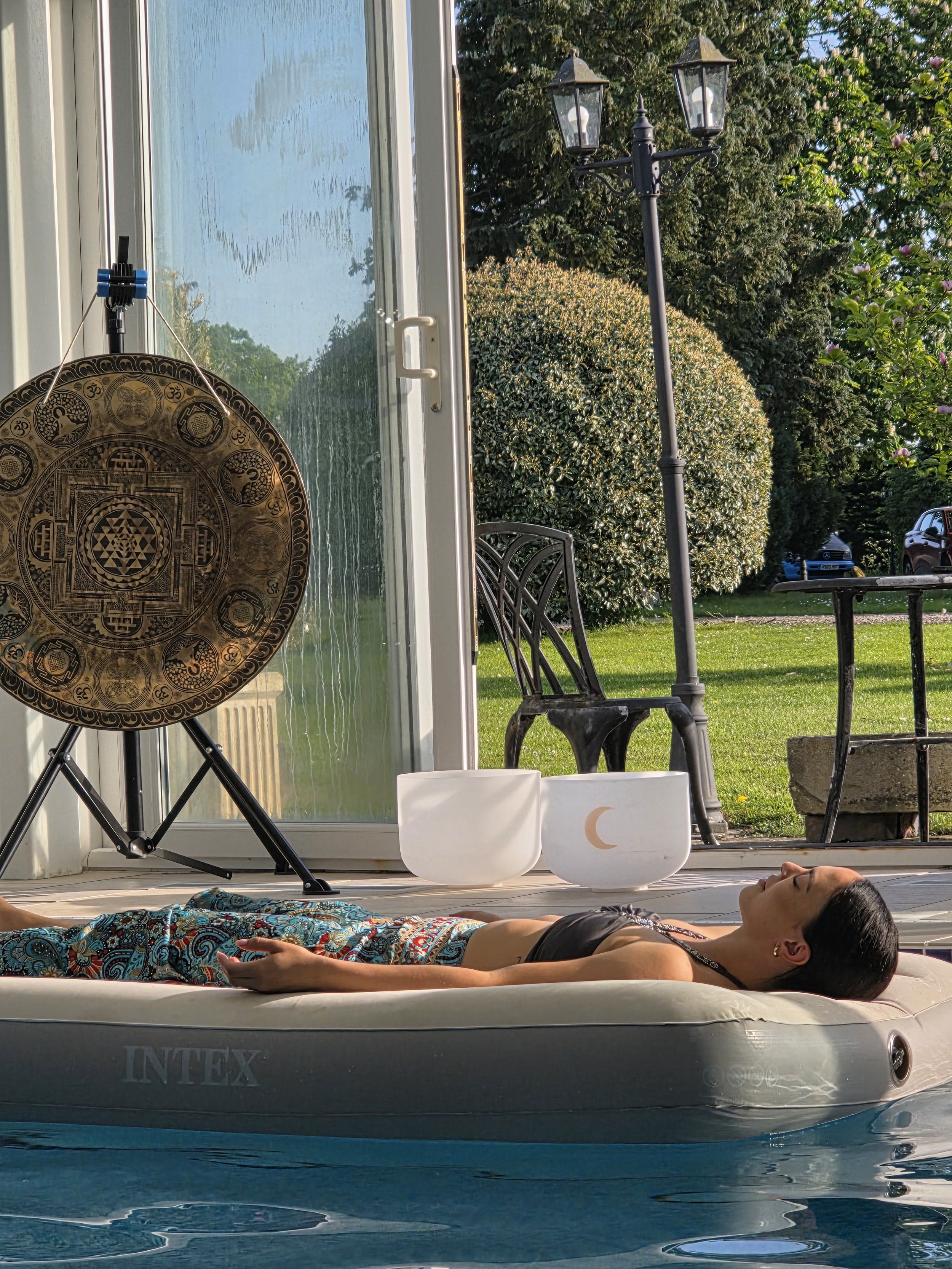 Floating sound bath