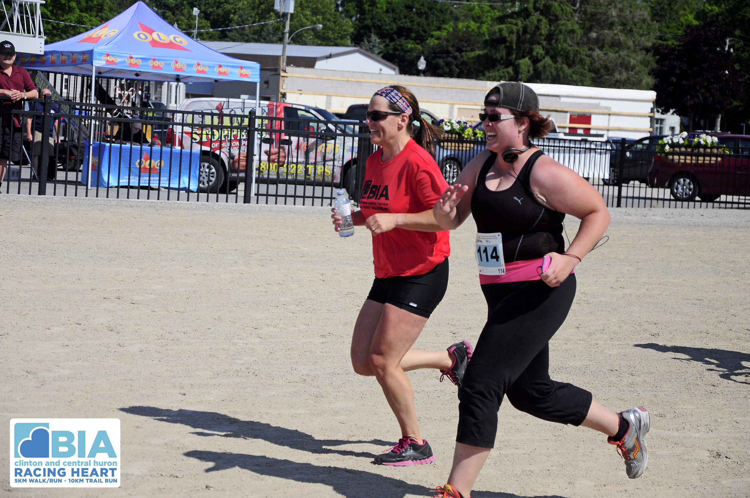 The last runner cross the line.jpg
