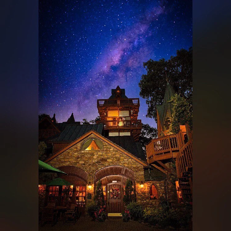 Just a quick image from this weekends wedding at the stunning @landollscastle such a fun place to work!