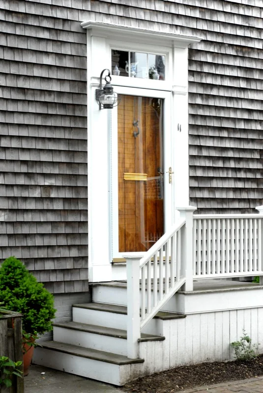 typical_front_door_with_window_above_28.jpg
