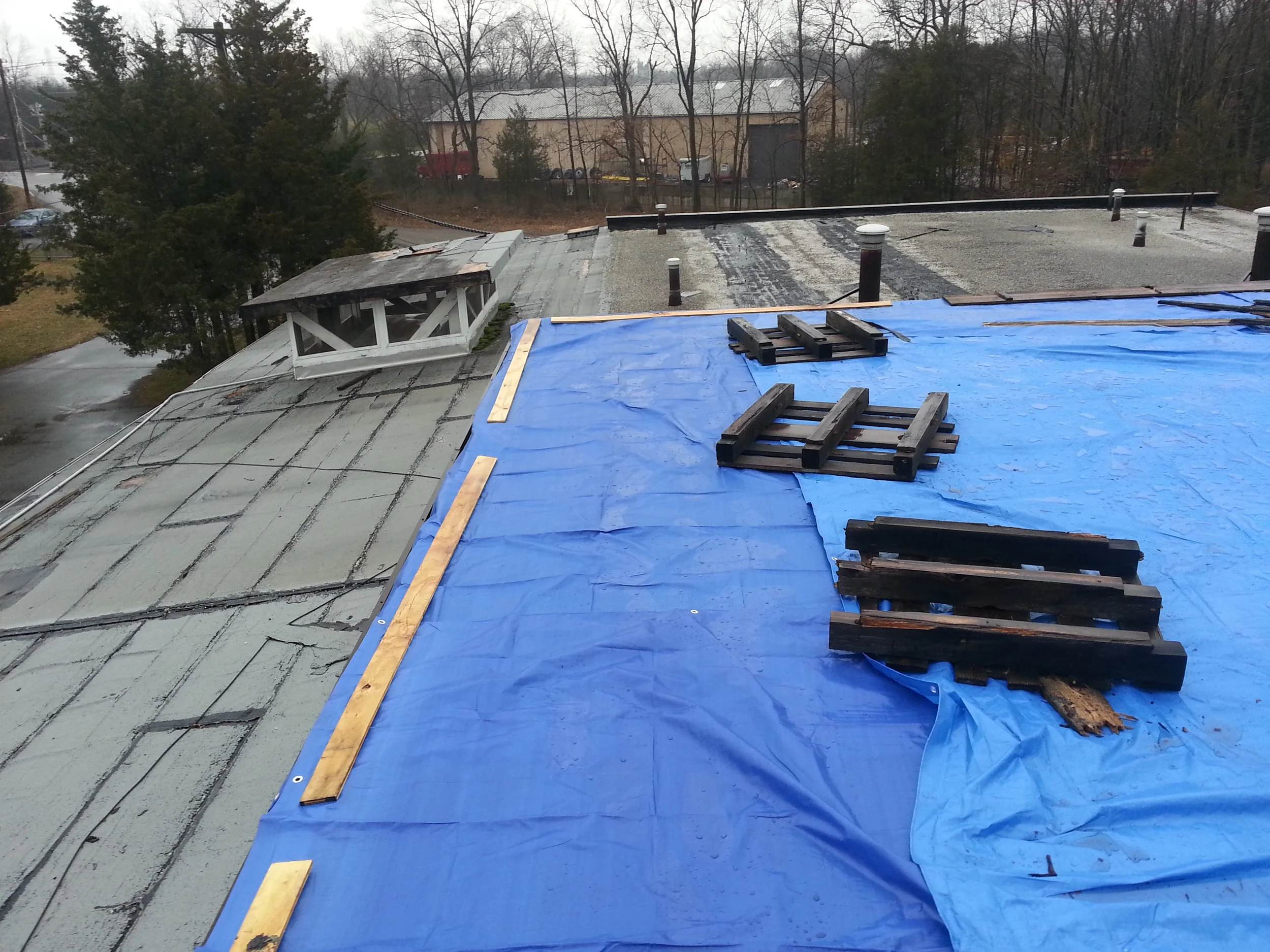 Flat roof before replacement