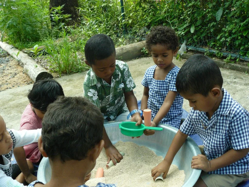Sand play 'sensory motor'.JPG