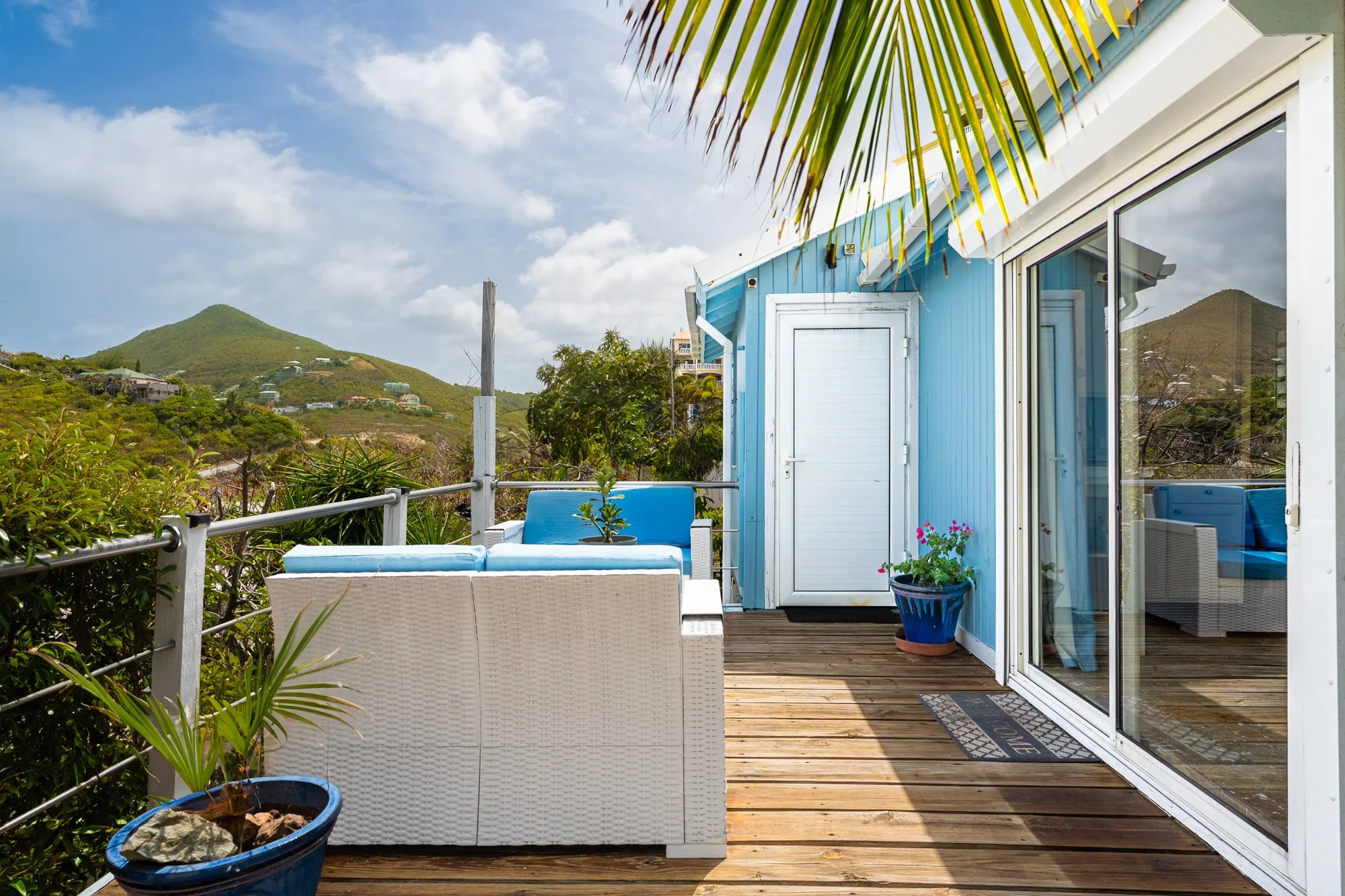 Gardeners Cottage Balcony Hill.jpg