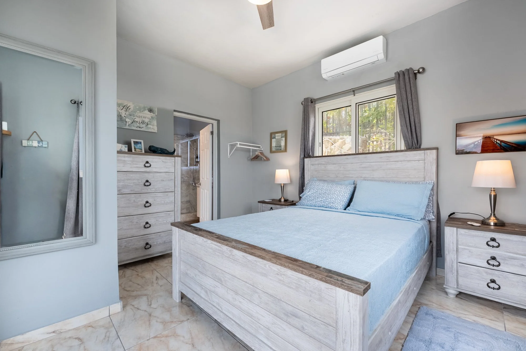 New Cottage 1 Bath.jpg