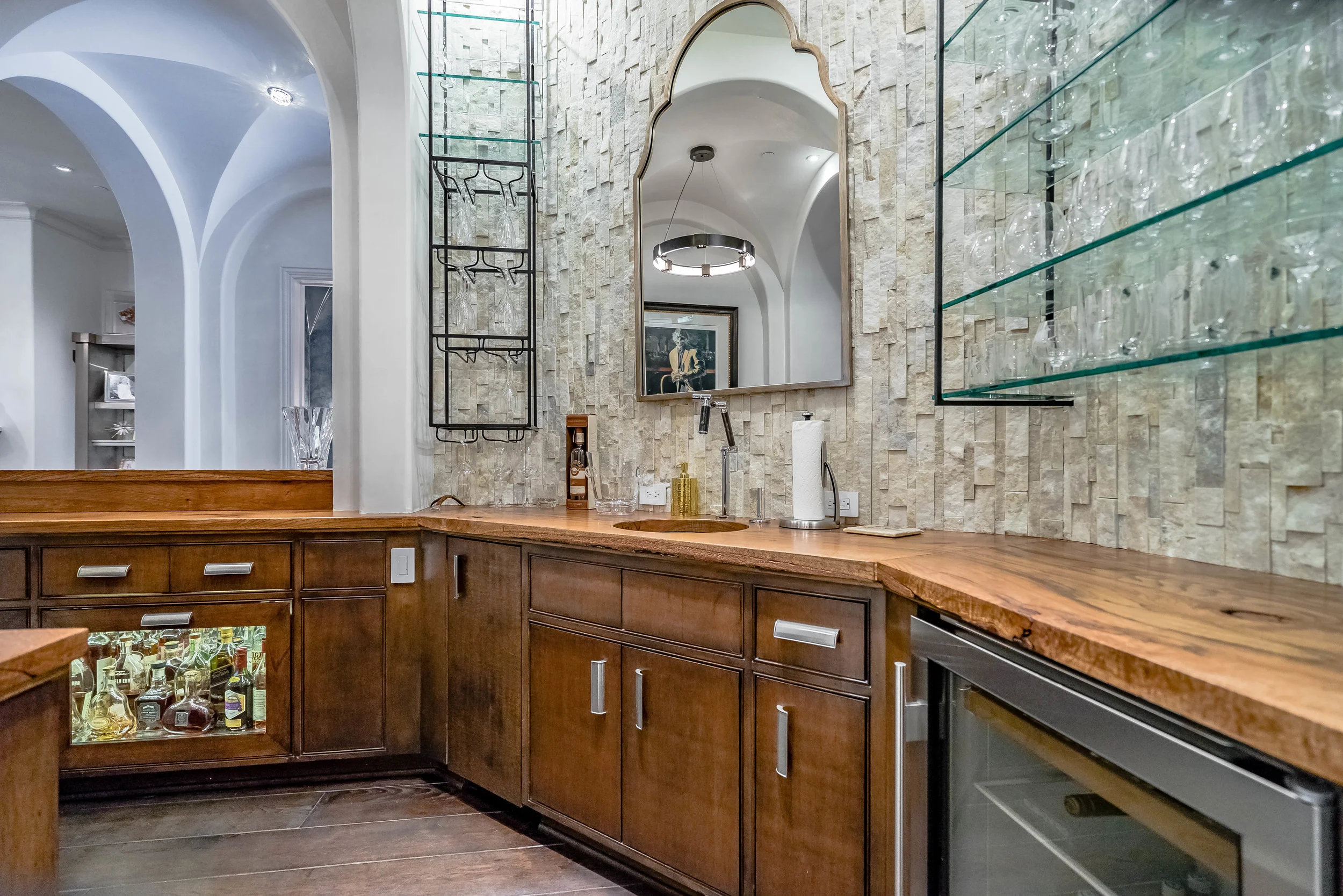 Bar a1.jpg