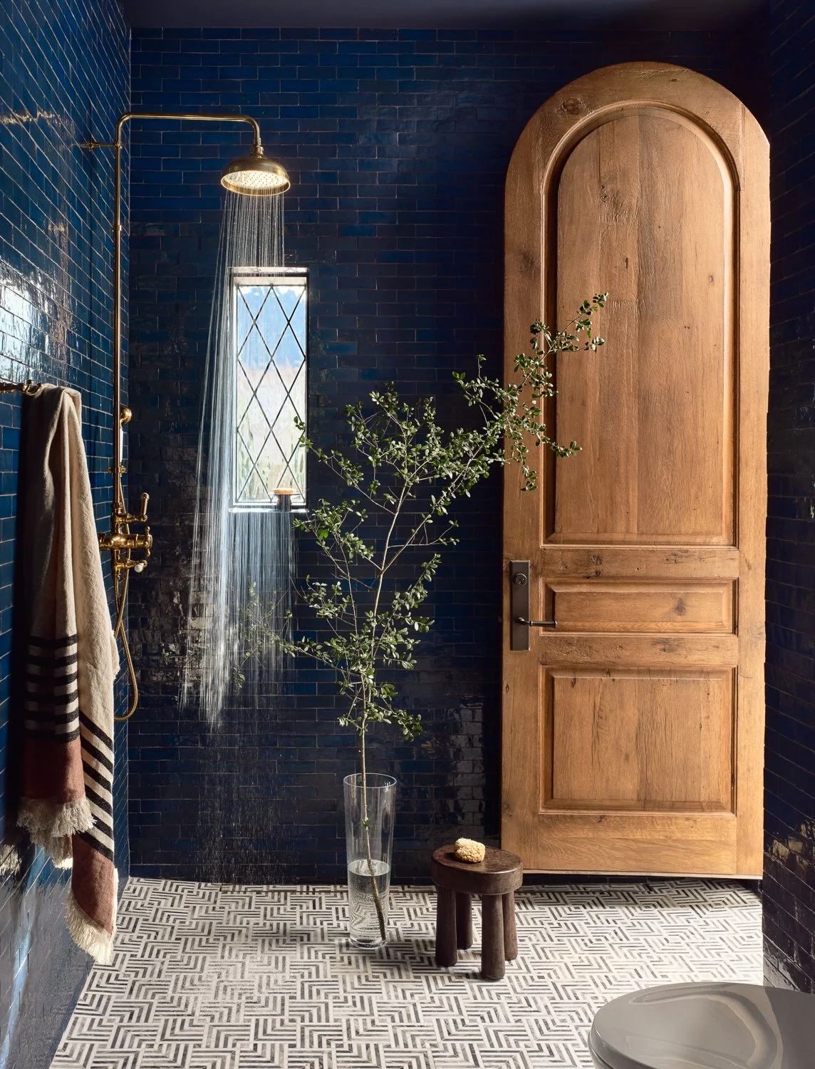 24 - shower.jpg