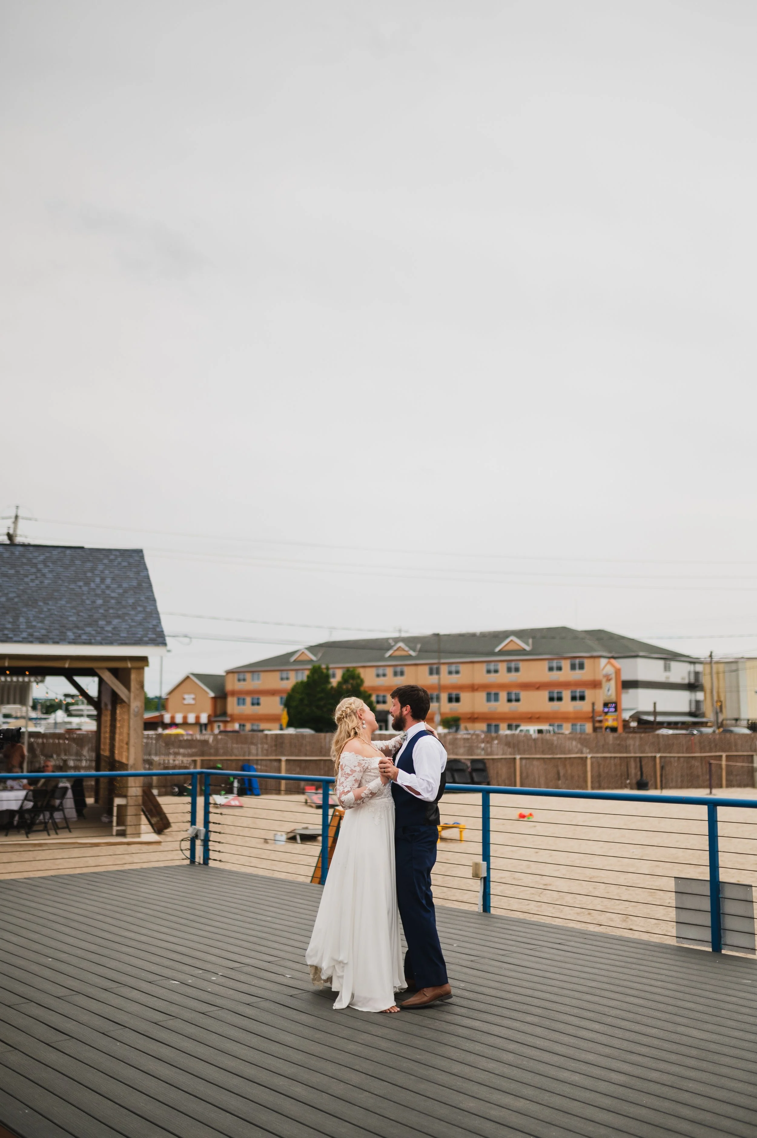 Sara+ZackSneakPeek-77.jpg