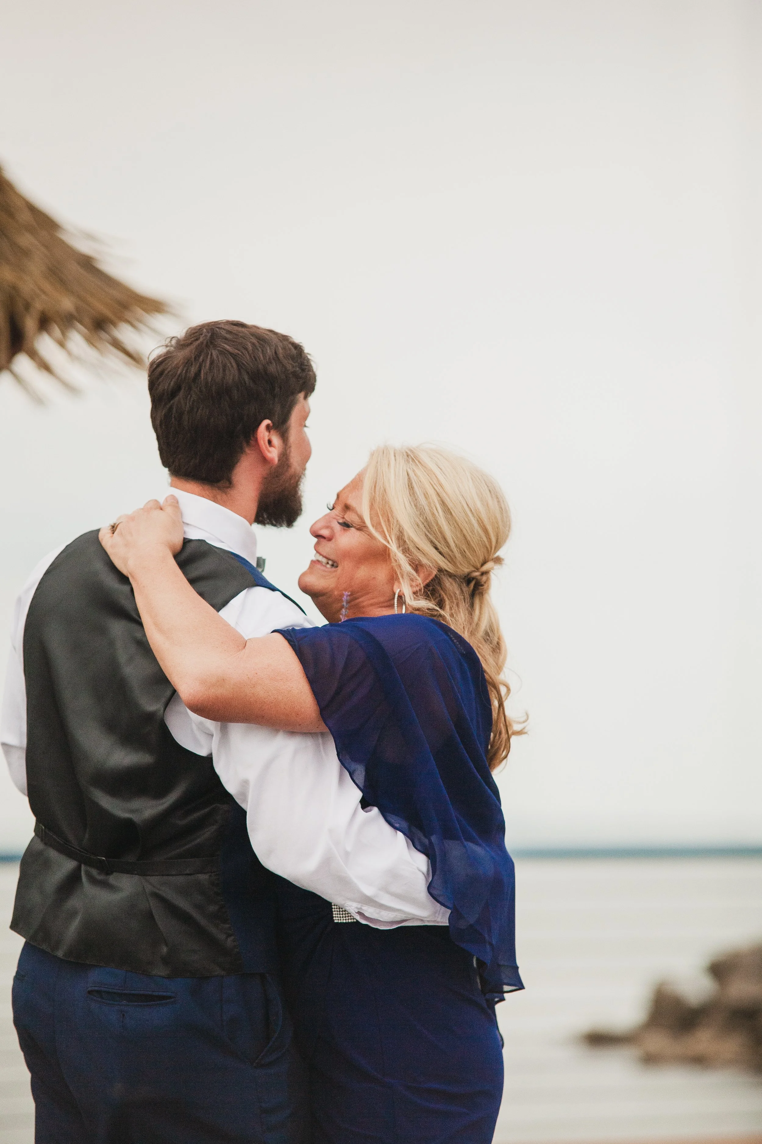 Sara+ZackSneakPeek-79.jpg