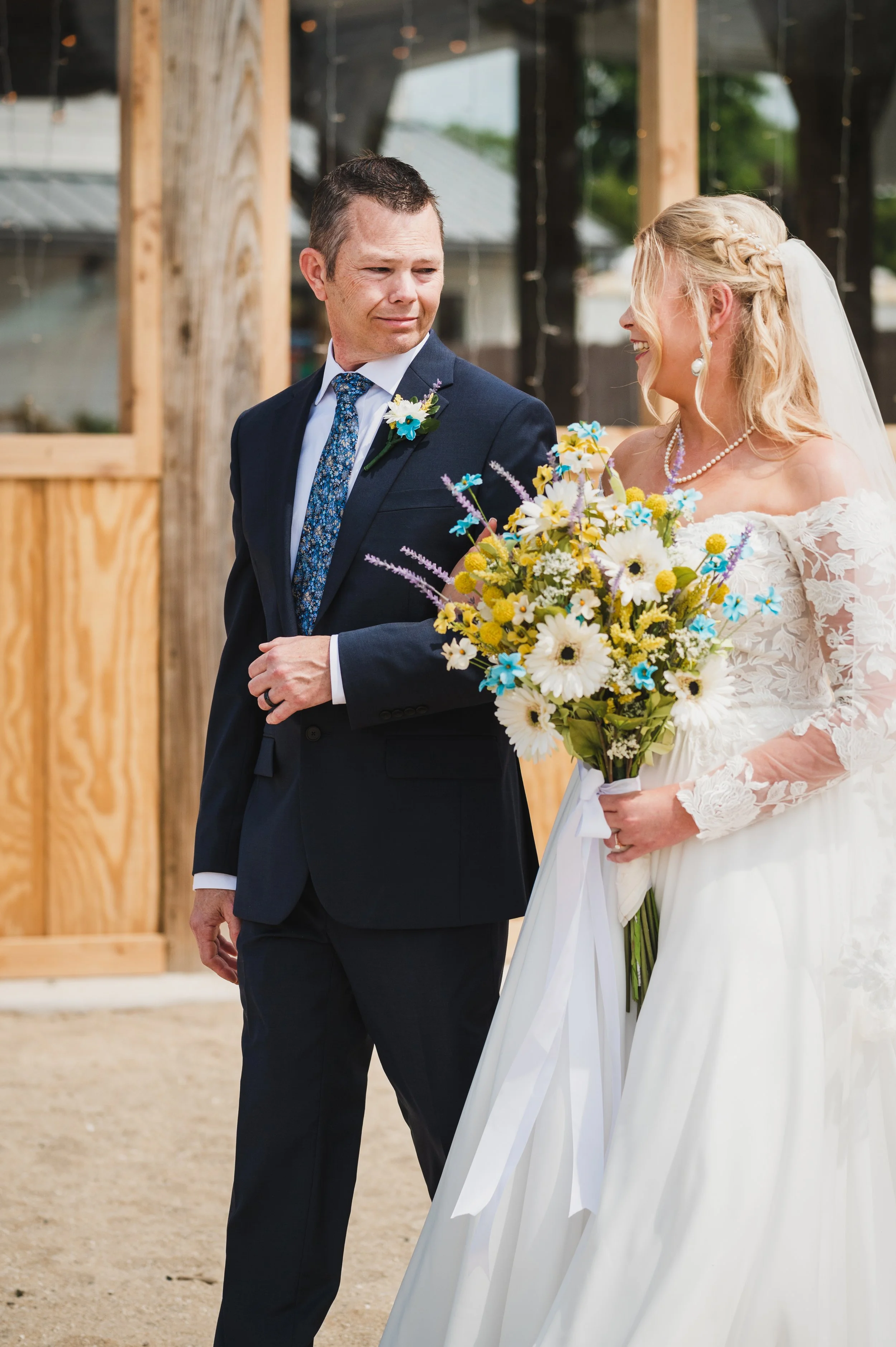 Sara+ZackSneakPeek-42.jpg