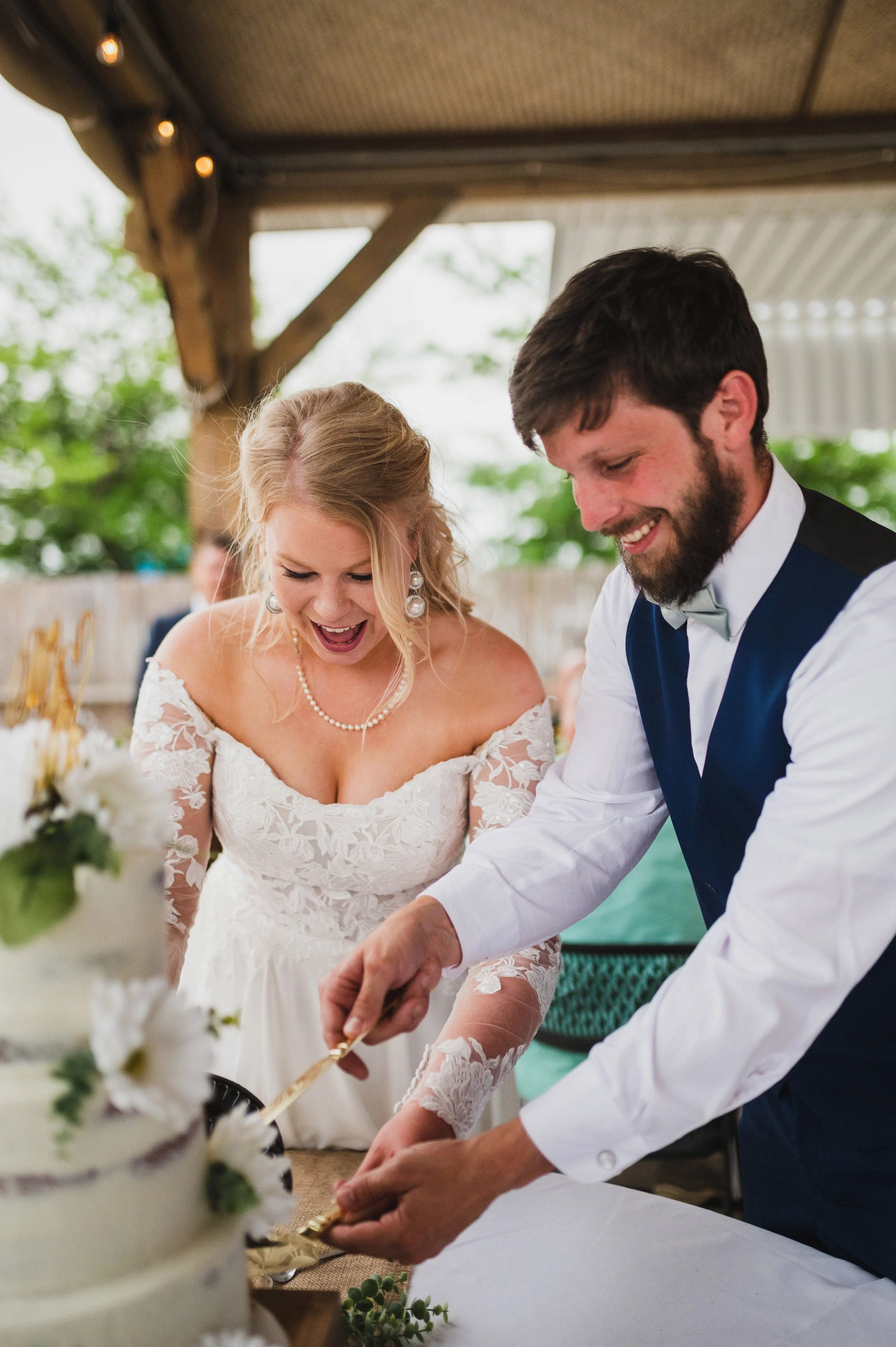 Sara+ZackSneakPeek-68.jpg