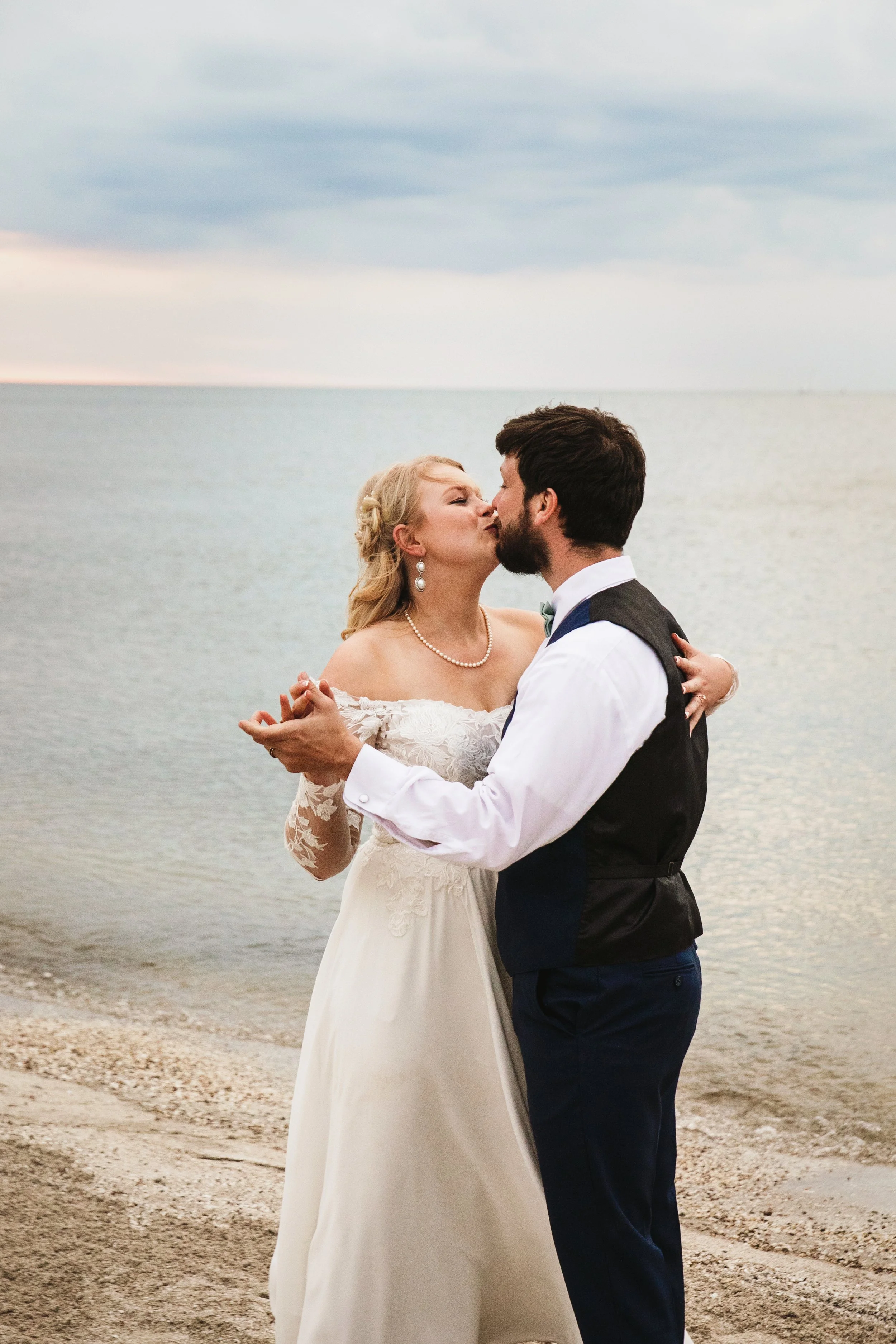 Sara+ZackSneakPeek-94.jpg