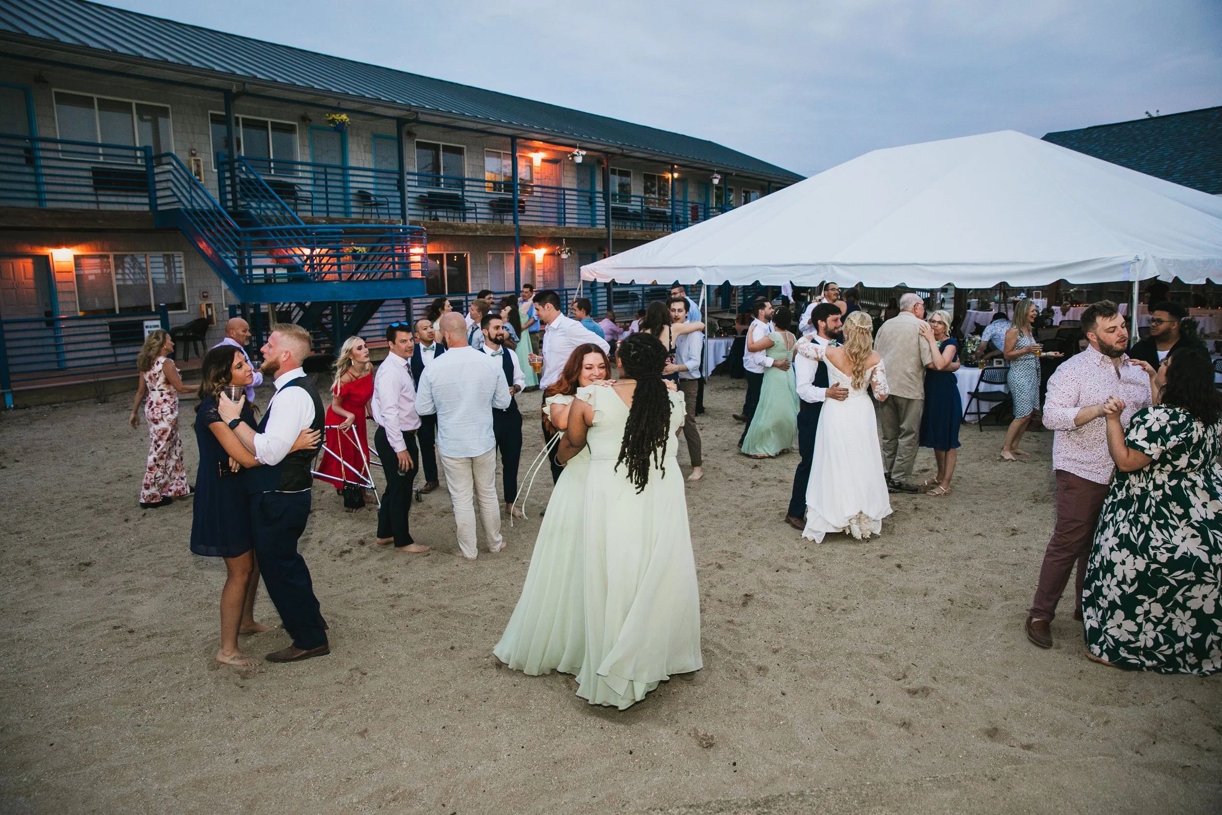 Sara+ZackSneakPeek-97.jpg