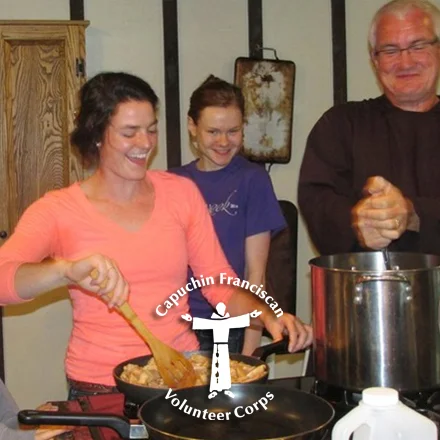 Ministries: Teaching, Diocesan Administrative Work Term of Service: 1-2 years Cap Corps East offers men and women the opportunity to work in direct service with the poor while living a simple lifestyle in community with other volunteers. The spirit and spirituality of St. Francis of Assisi will be central to this experience of community and service. capcorpseast.com Age Requirement: 21 Accepts Married Couples Priority Deadline: Rolling