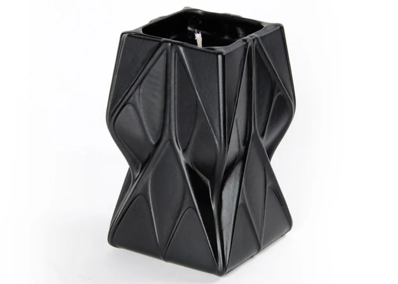 Prime Opulent Scented Candle by Zaha Hadid Design, image courtesy Zaha Hadid Design