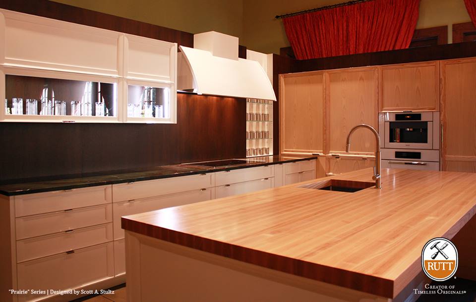Image courtesy Rutt HandCrafted Cabinetry
