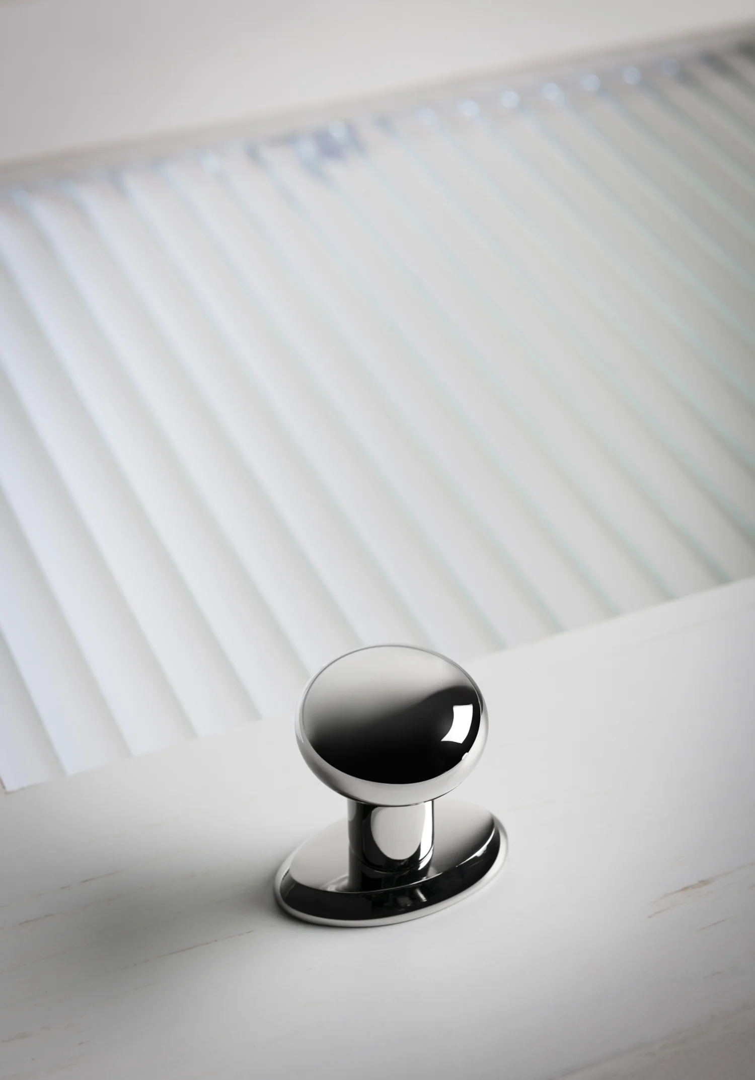 Round_Knob_M2082_PN_with_Oval_Bkplate.jpg
