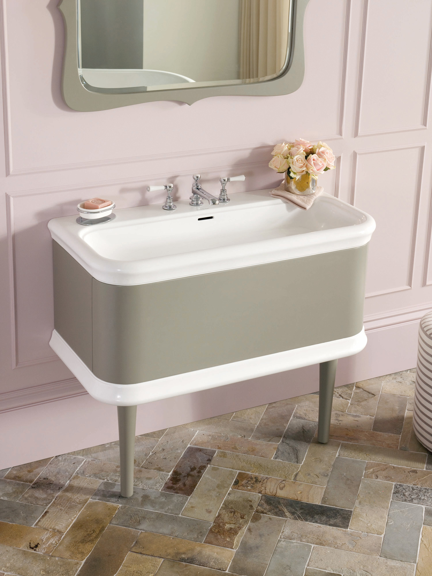 Lario Vanity, designed by Meneghello Paolelli Associati for V+A Baths | Photo courtesy V+A Baths