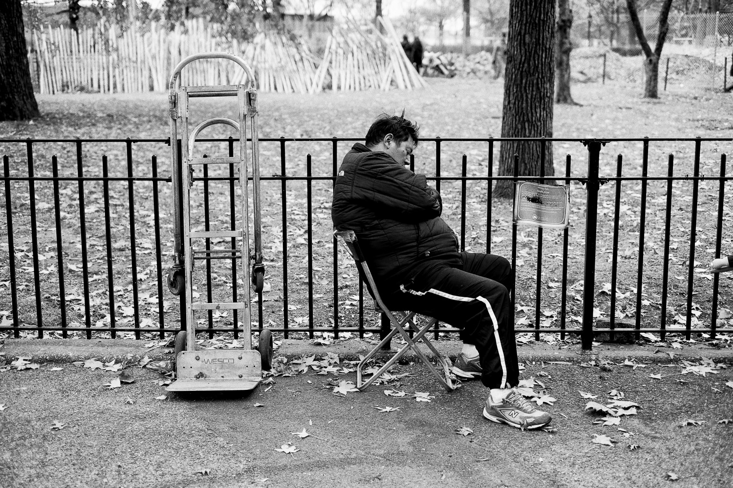 bryllupsfotograf-oslo-destination wedding photographer-morgan sikkerboel-stereosaint-leica-monochrom-street photography-5.jpg