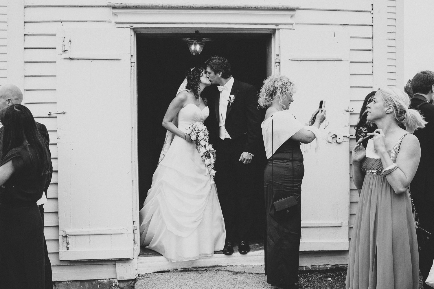 bryllupsfotograf-oslo-destination wedding photographer-morgan sikkerboel-stereosaint-leica-monochrom-street photography-49.jpg