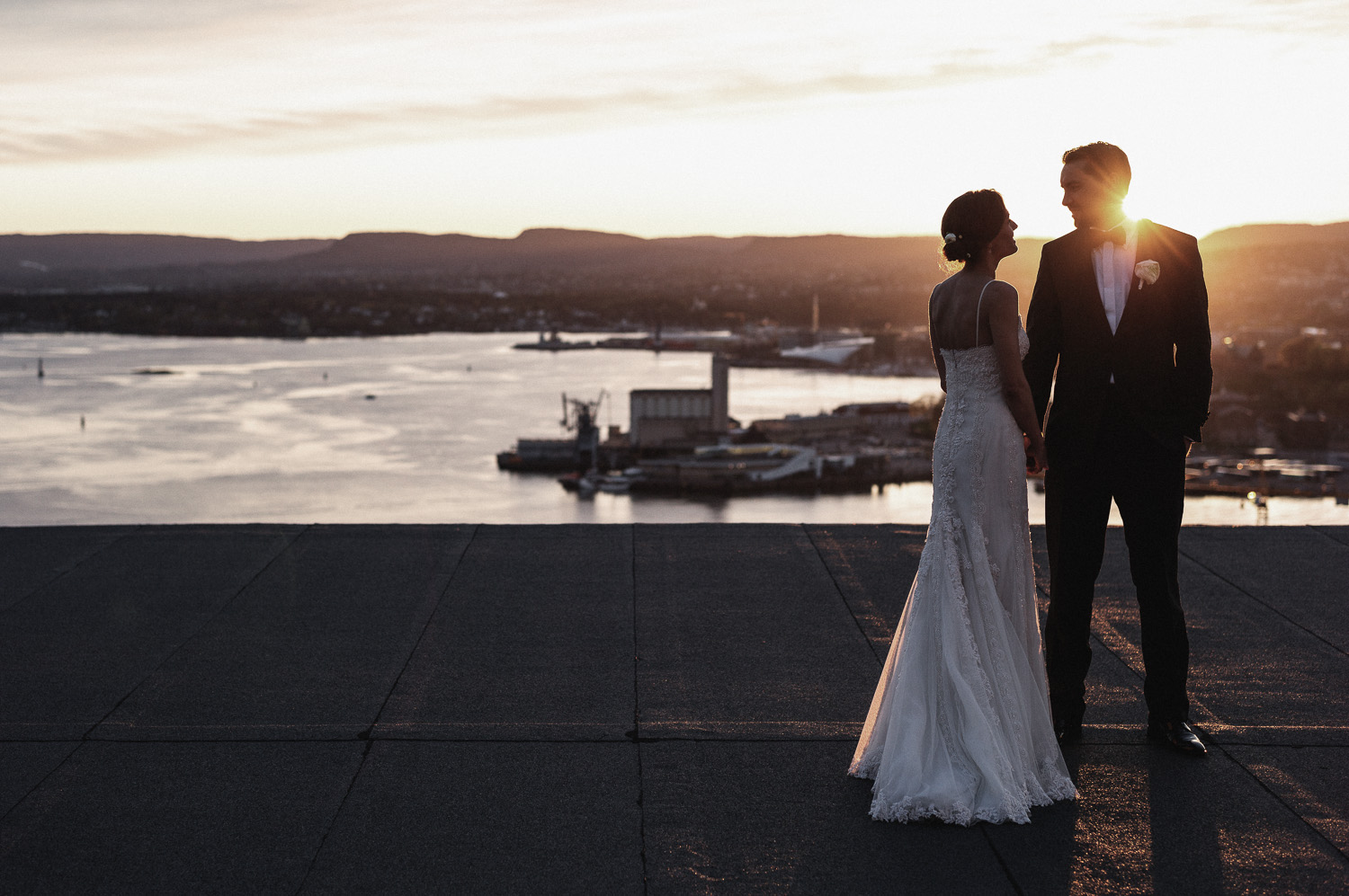 bryllupsfotograf-oslo-destination wedding photographer-morgan sikkerboel-stereosaint-leica-monochrom-street photography-141.jpg